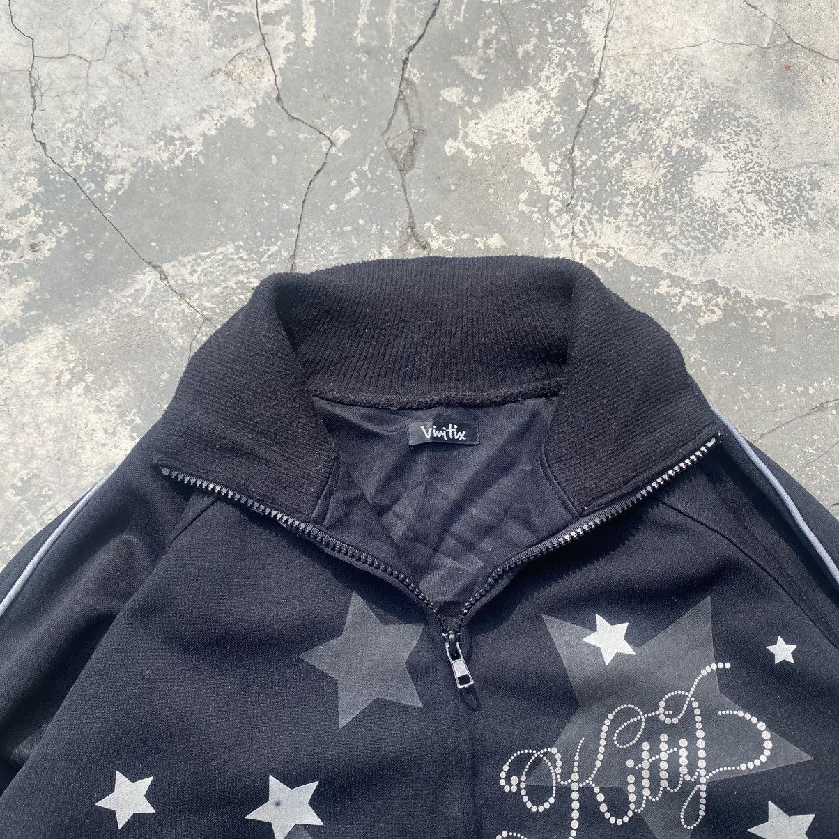 Anime Hello Kitty BLACK sweater Size US M / EU 48-50 / 2 - 6 Thumbnail