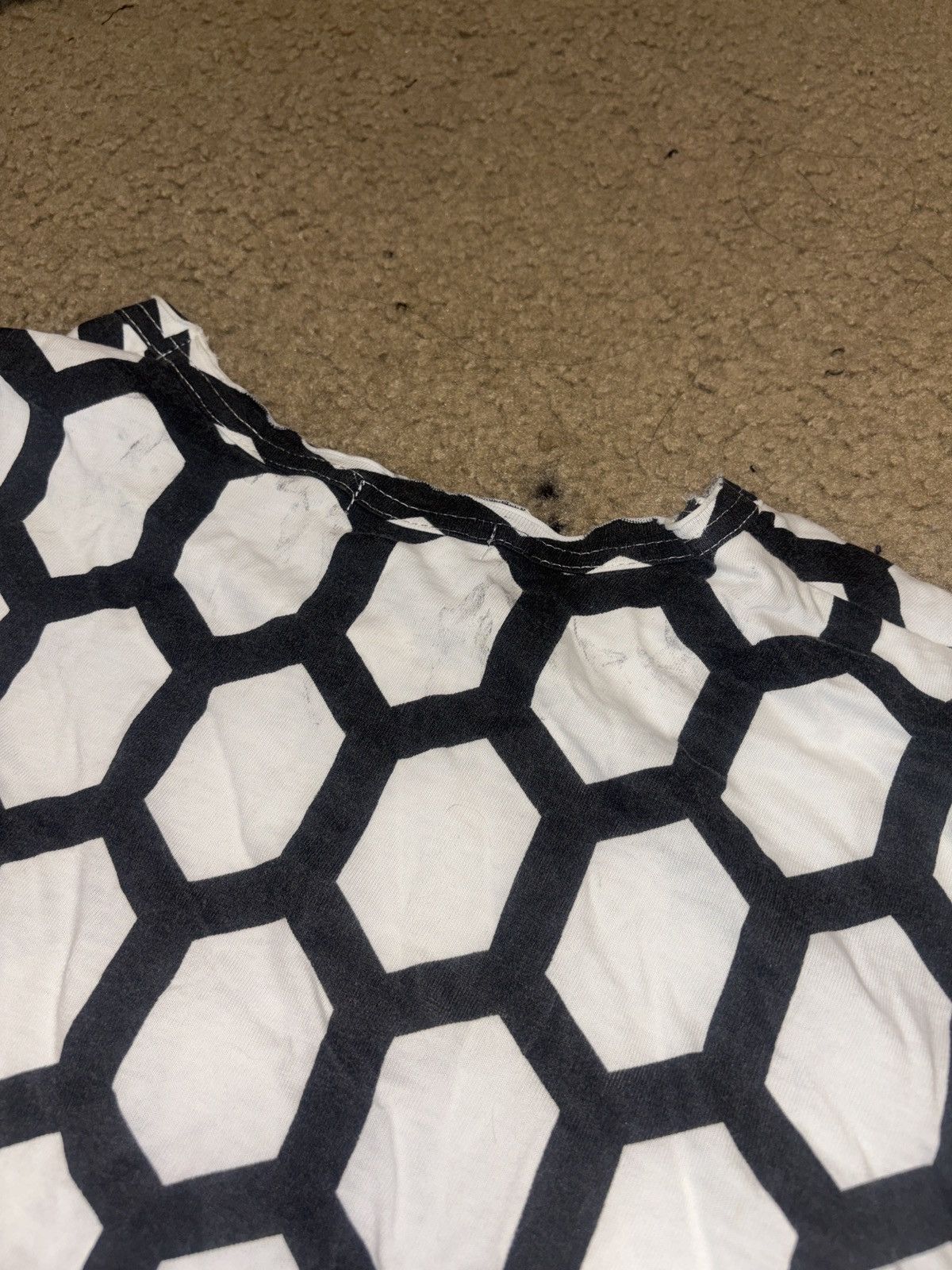 Comme des Garcons Homme Plus Comme Des Garcons Homme Plus Hexagon T-Shirt Size US S / EU 44-46 / 1 - 7 Thumbnail