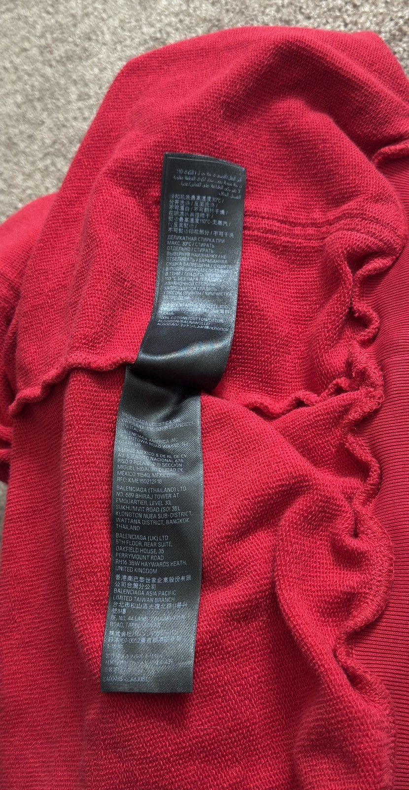 Balenciaga Balenciaga "Many Kisses" Germany Hoodie Red Size 1 Size US S / EU 44-46 / 1 - 7 Thumbnail