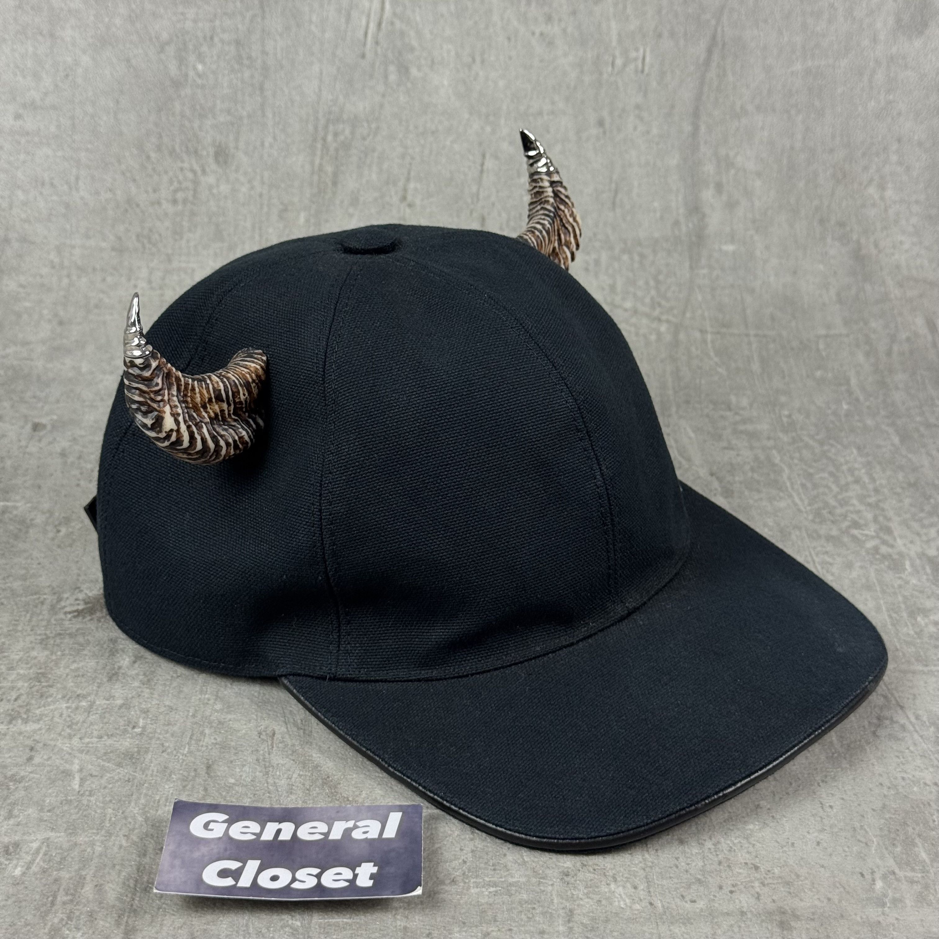 Givenchy GIVENCHY SS21 Horns Black Baseball Cap Hat Matthew Williams Size ONE SIZE - 2 Thumbnail