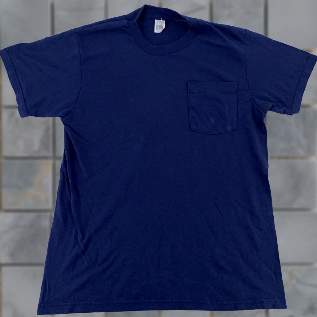 Fruit Of The Loom Fruit of the Loom Shirt Mens Medium Navy Blue Pocket Crewneck Tee Size US M / EU 48-50 / 2 - 1 Thumbnail