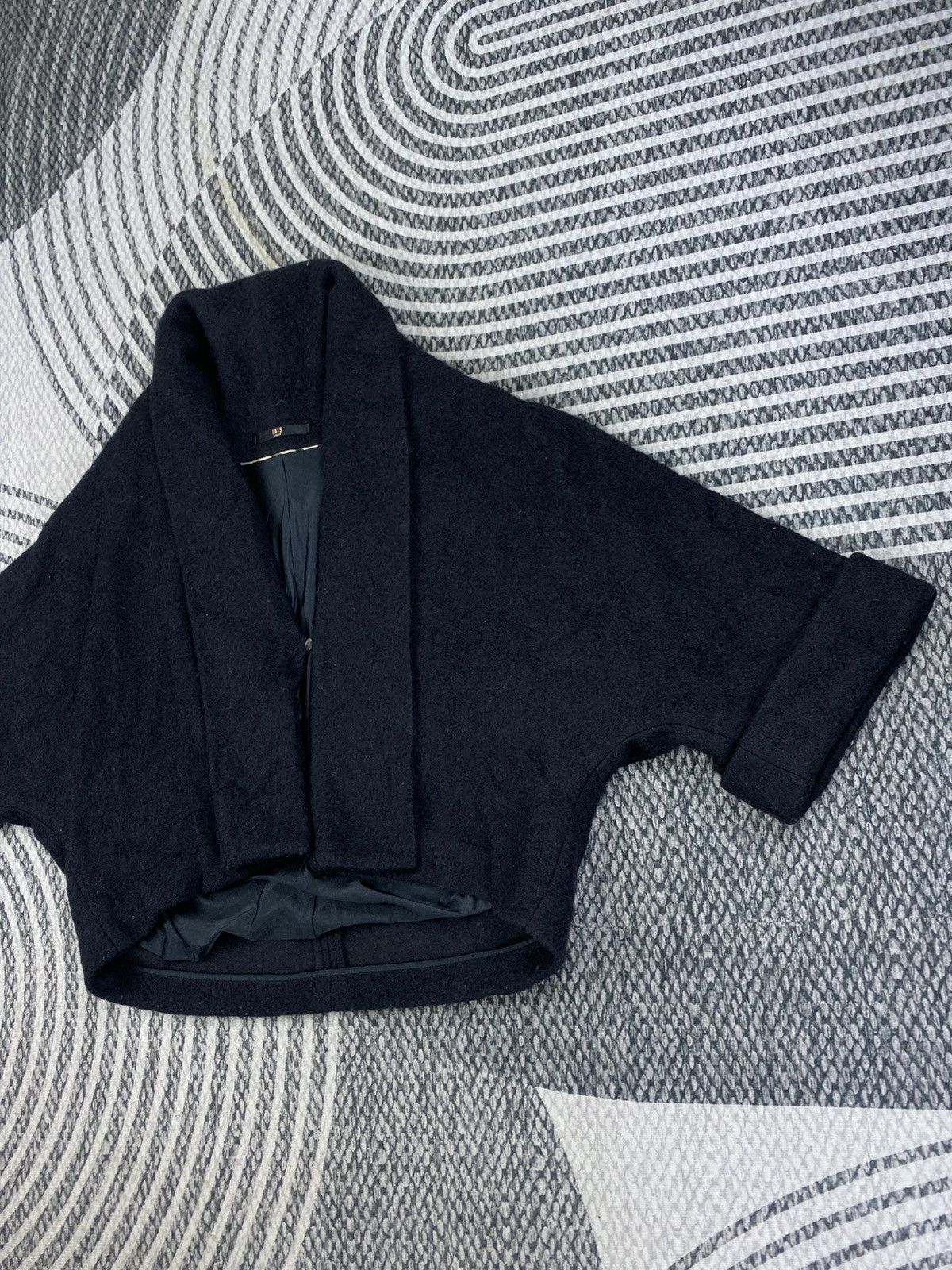 DAKS DAKS London Wool Blend Dolman Sleeve Cropped Jacket Size L / US 10 / IT 46 - 4 Thumbnail