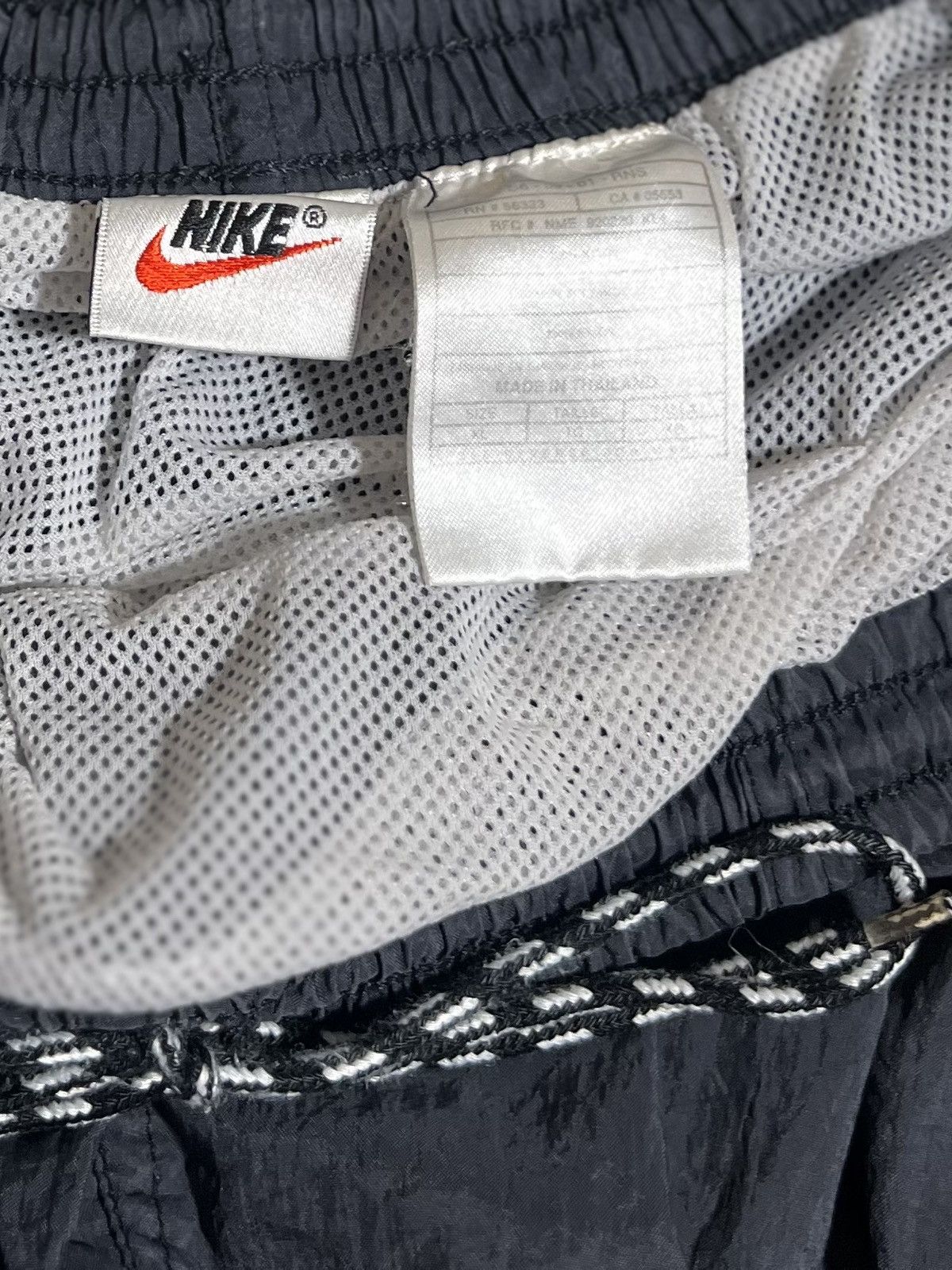 Nike Vintage Nike Shorts Size US 33 - 4 Thumbnail