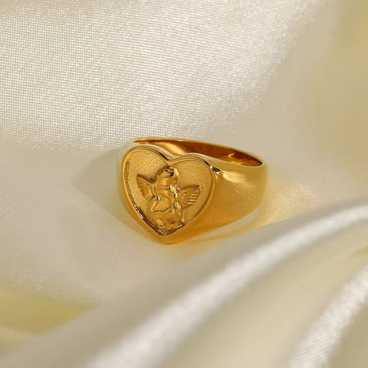 Jewelry Heart Shape Angel Ring ( Size 6/7/8) in Gold, Men's