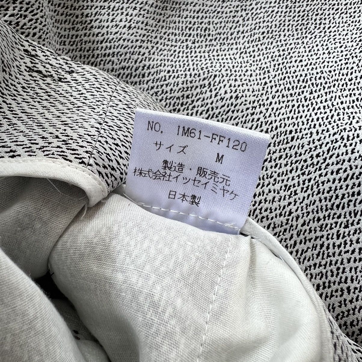 Issey Miyake Vintage Issey Miyake Micro Texture Trousers Size 30" / US 8 / IT 44 - 8 Thumbnail