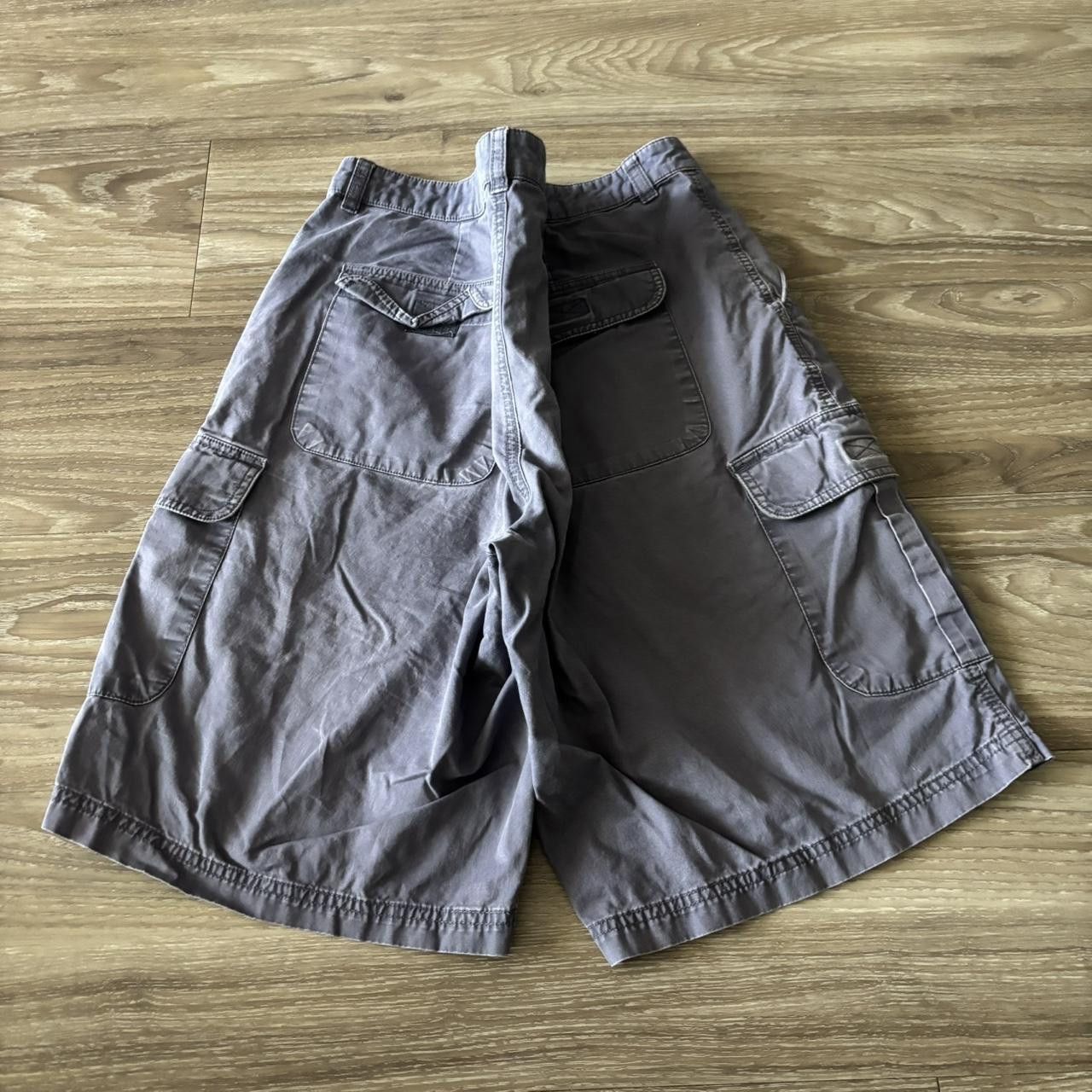 Vintage Crazy Vintage Y2K/2000s Baggy Faded Grey Skater Style Cargo Shorts! Size 36 Size US 36 / EU 52 - 5 Thumbnail