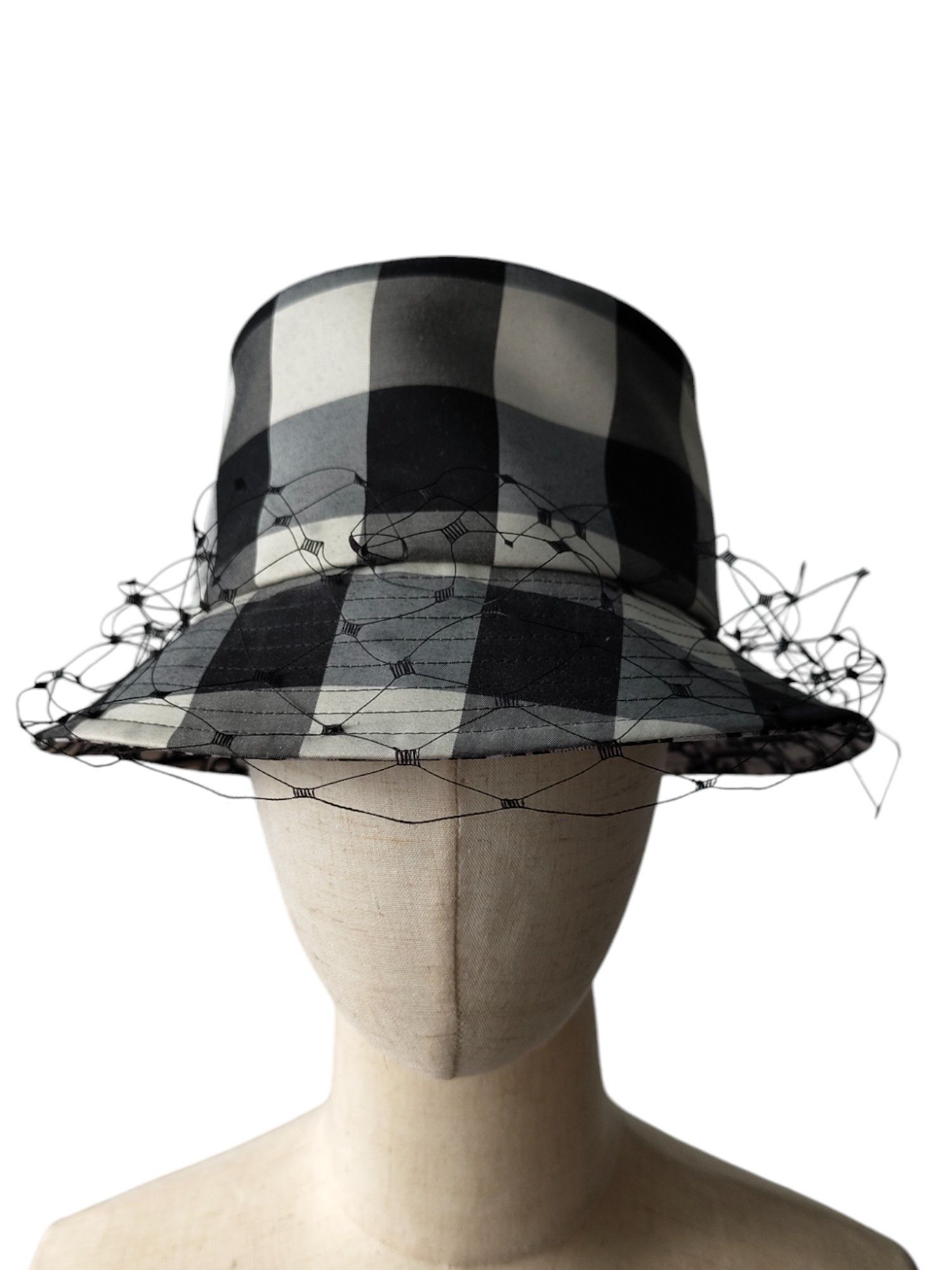 Dior Black And Beige Checkered Bucket Hat With Veil Size ONE SIZE - 1 Thumbnail