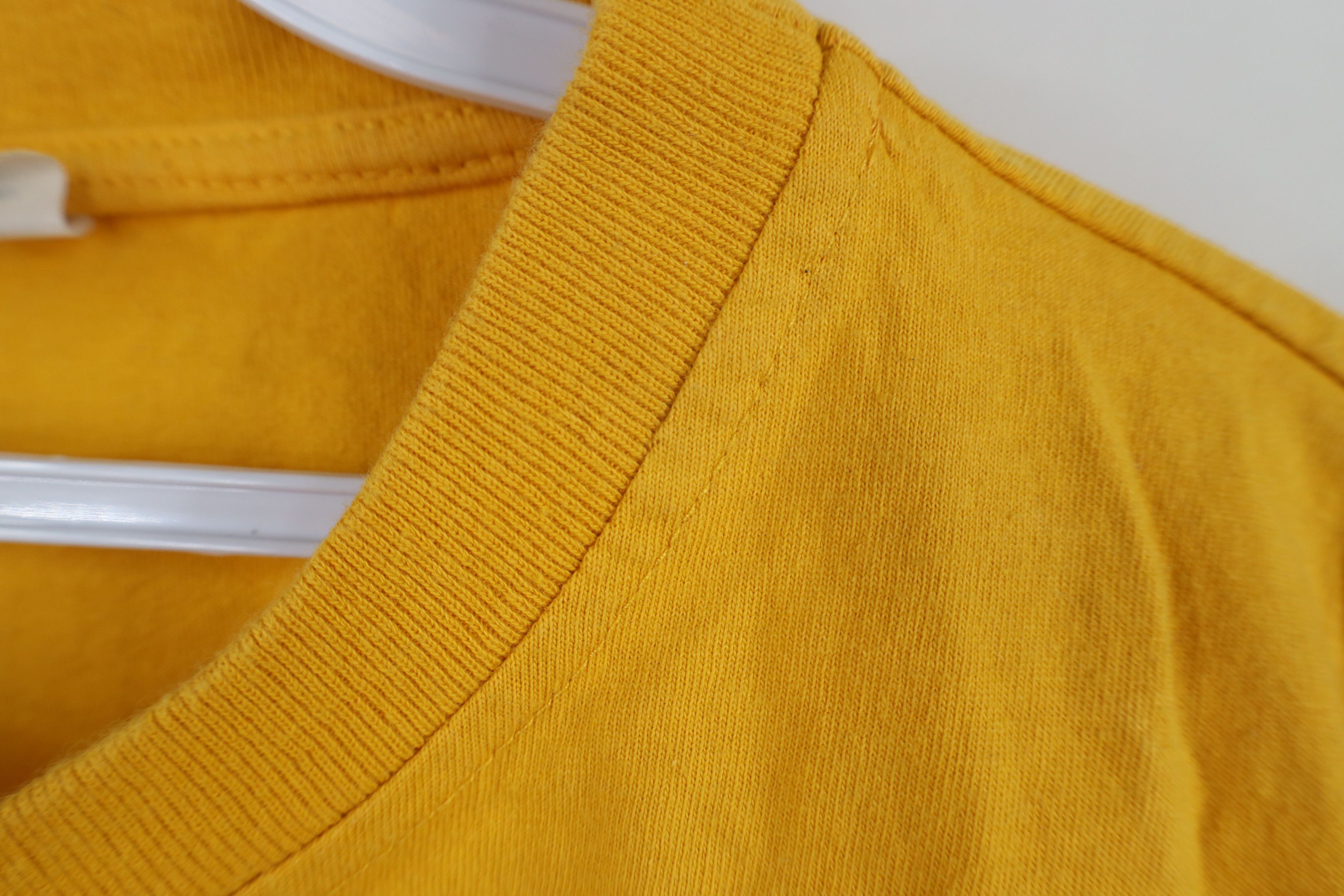 Vintage Vintage 90s Spalding Fire Flames Short Sleeve T-Shirt Yellow Size US L / EU 52-54 / 3 - 6 Thumbnail