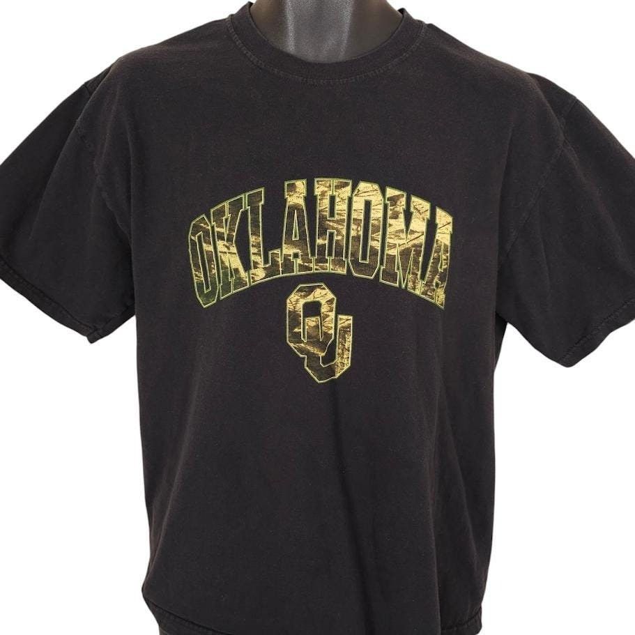 Vintage Vintage Oklahoma Sooners T Shirt Mens Size Large Black Y2K Size US L / EU 52-54 / 3 - 1 Thumbnail