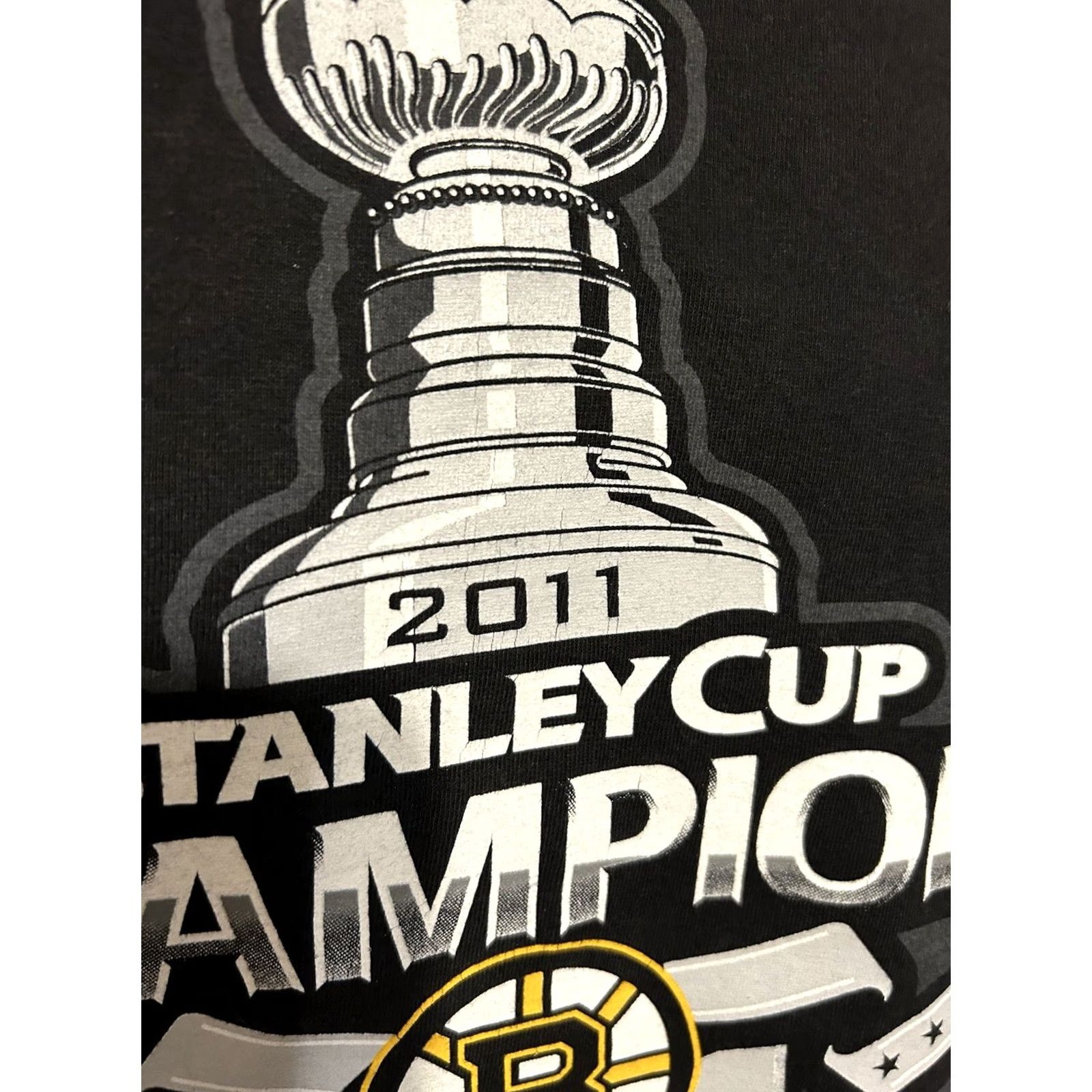 Reebok Reebok Boston Bruins T-Shirt Men Large Crew Neck Double-Sided Graphic Print Stanley Cup 2011 Champs Rebook Sports NHL Black Size US L / EU 52-54 / 3 - 7 Thumbnail