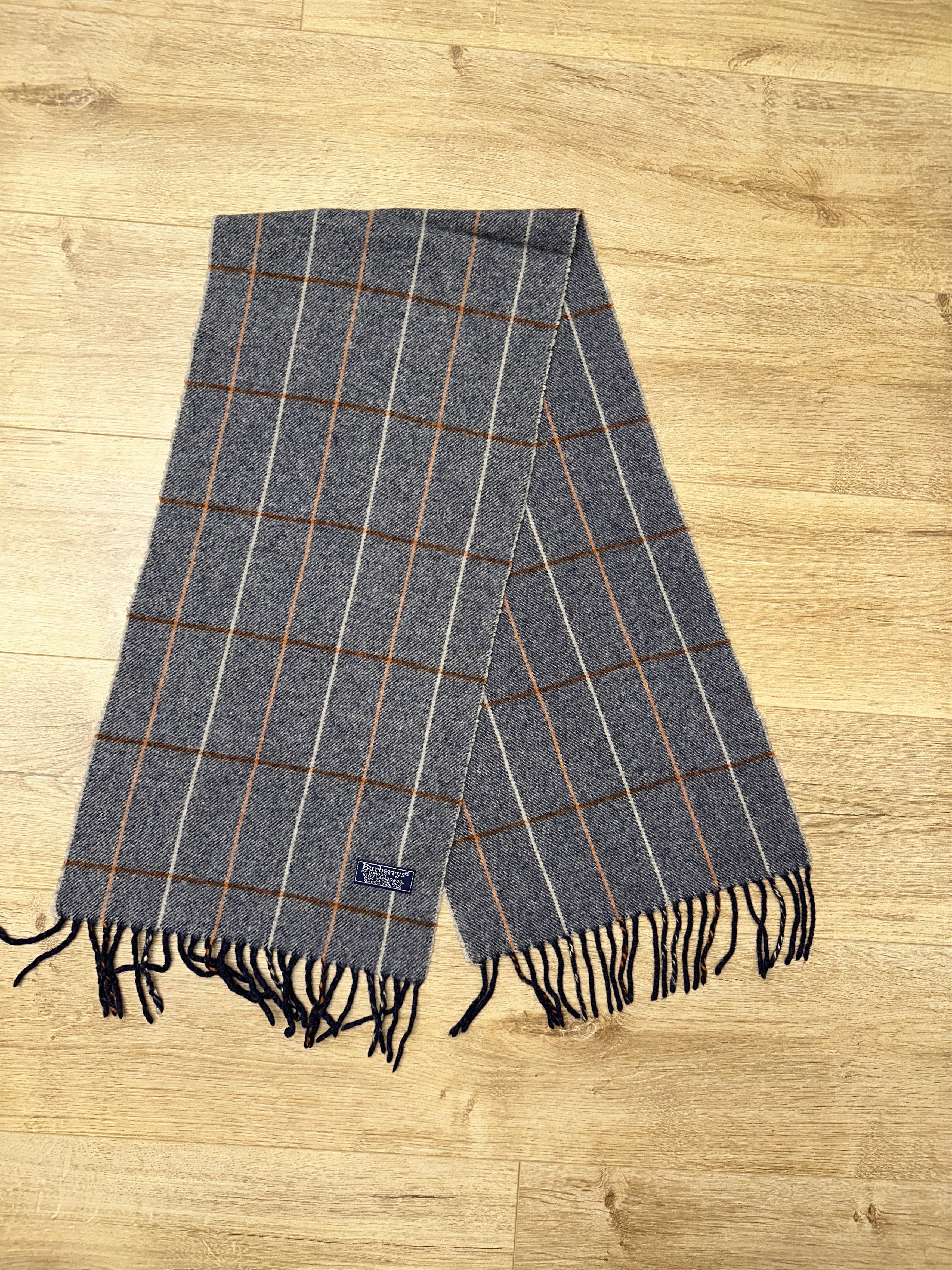 Burberry Iconic Burberrys Vintage Lambswool Tartan Scarf 140x30cm Size ONE SIZE - 6 Thumbnail