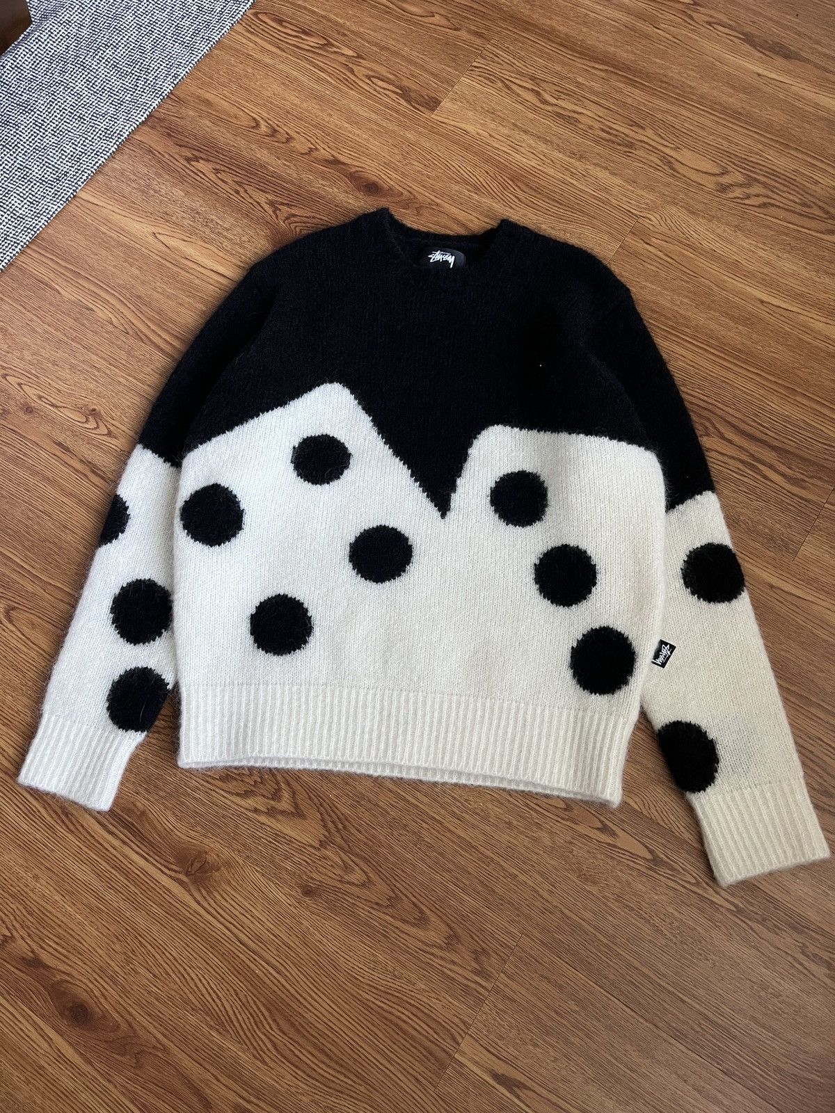 Stussy DICE FUZZY CREW ニット セーター 2025年最新】stussy ニット ダイスの人気アイテム - メルカリ