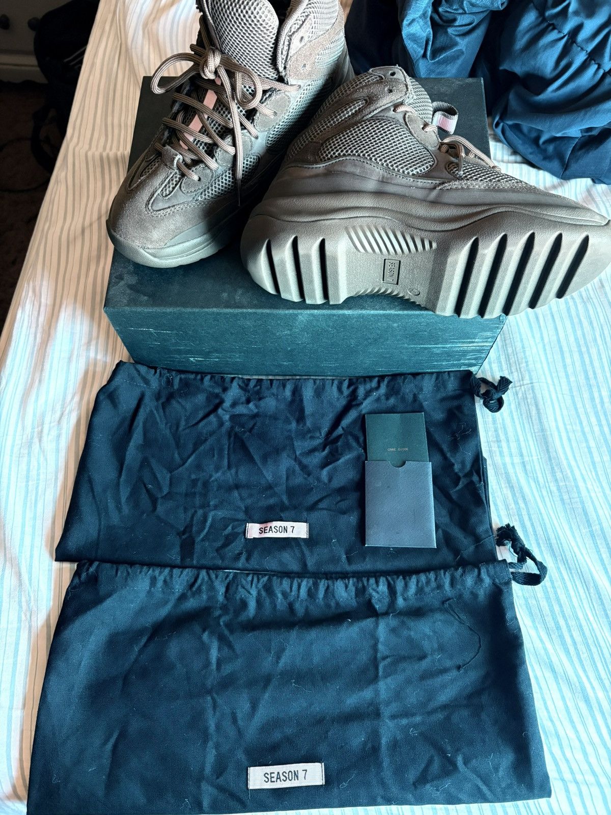Yeezy Yeezy Thick Suede Desert Boots Size US 8 / EU 41 - 7 Thumbnail
