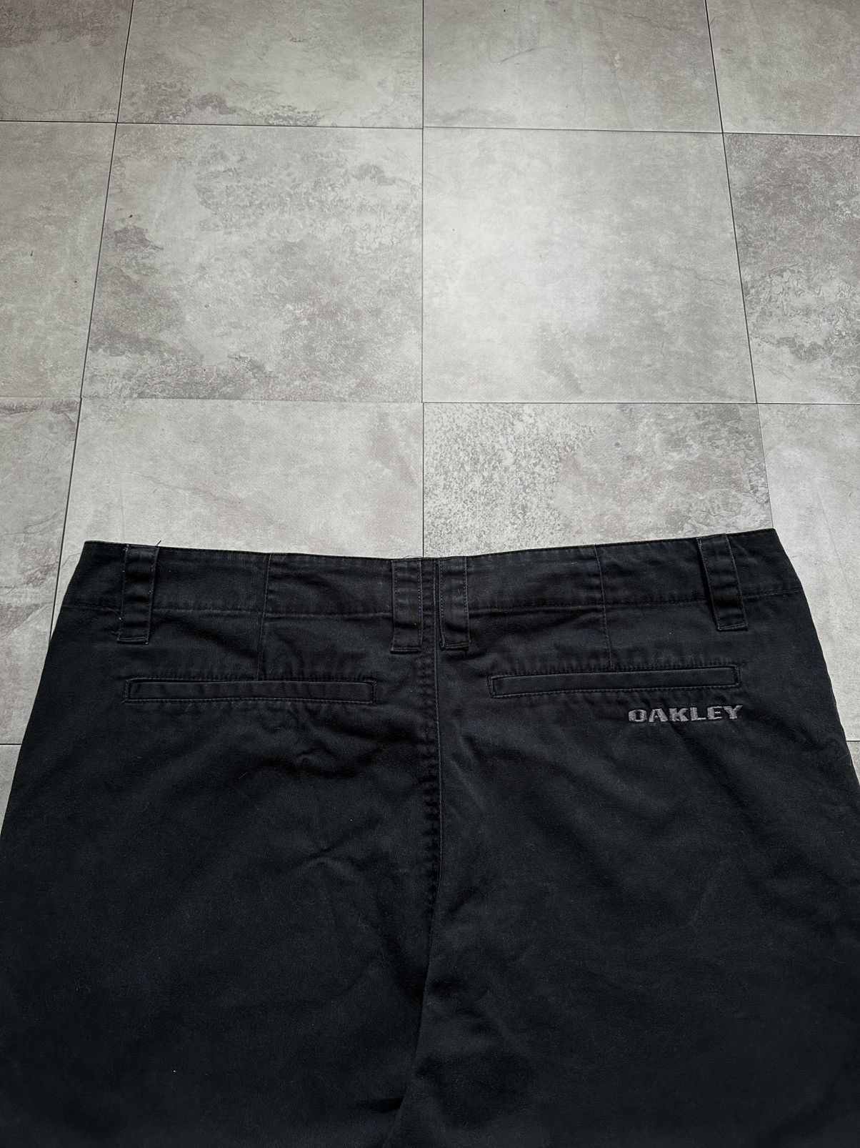 Oakley × Vintage Vintage Oakey Black Cotton Mini Logo Outdoor Shorts Size 38 Size US 38 / EU 54 - 7 Thumbnail