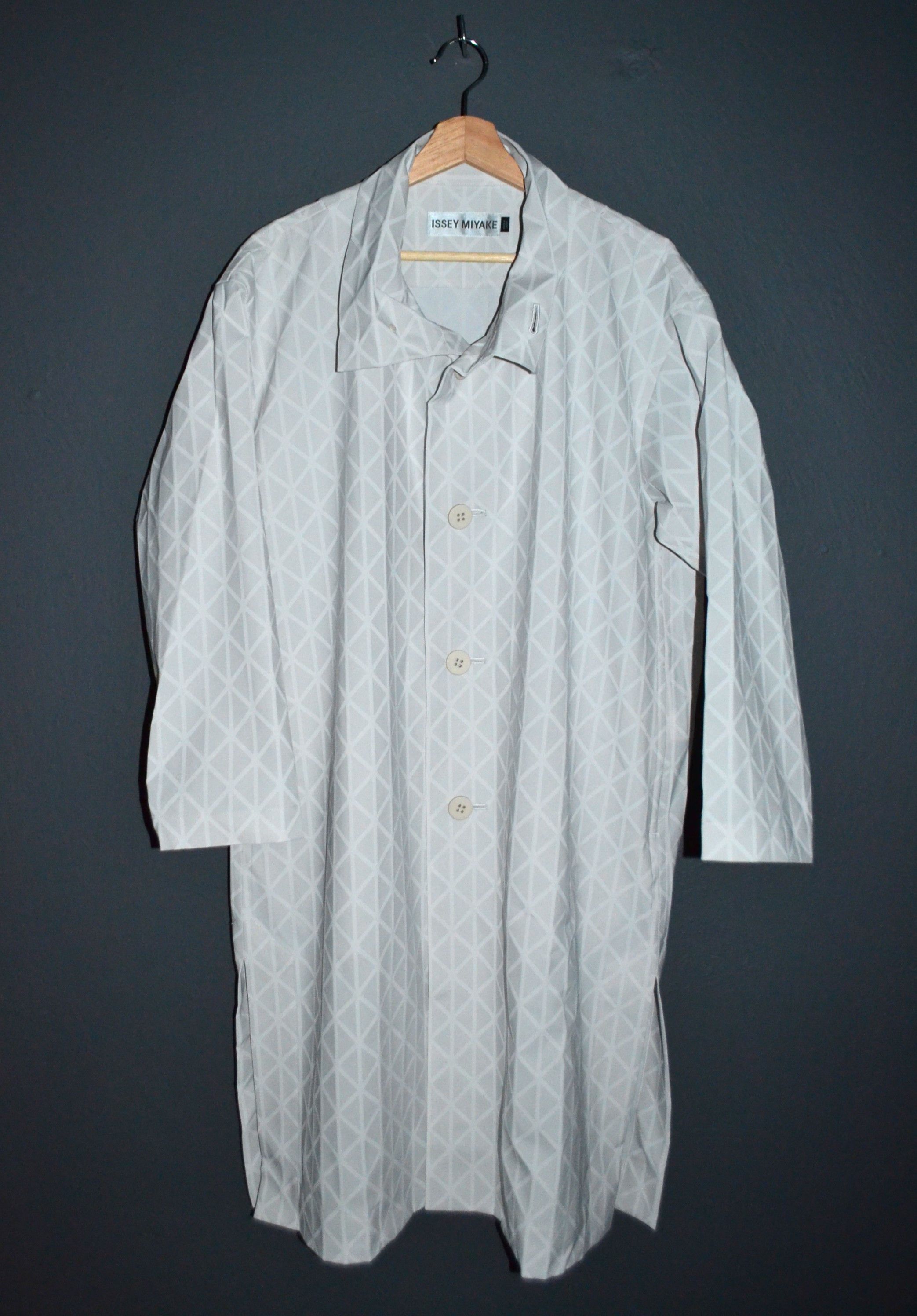 Issey Miyake Issey Miyake 1 Size Gray Blink Coat Bao Style Japan XS-S Size S / US 4 / IT 40 - 7 Thumbnail