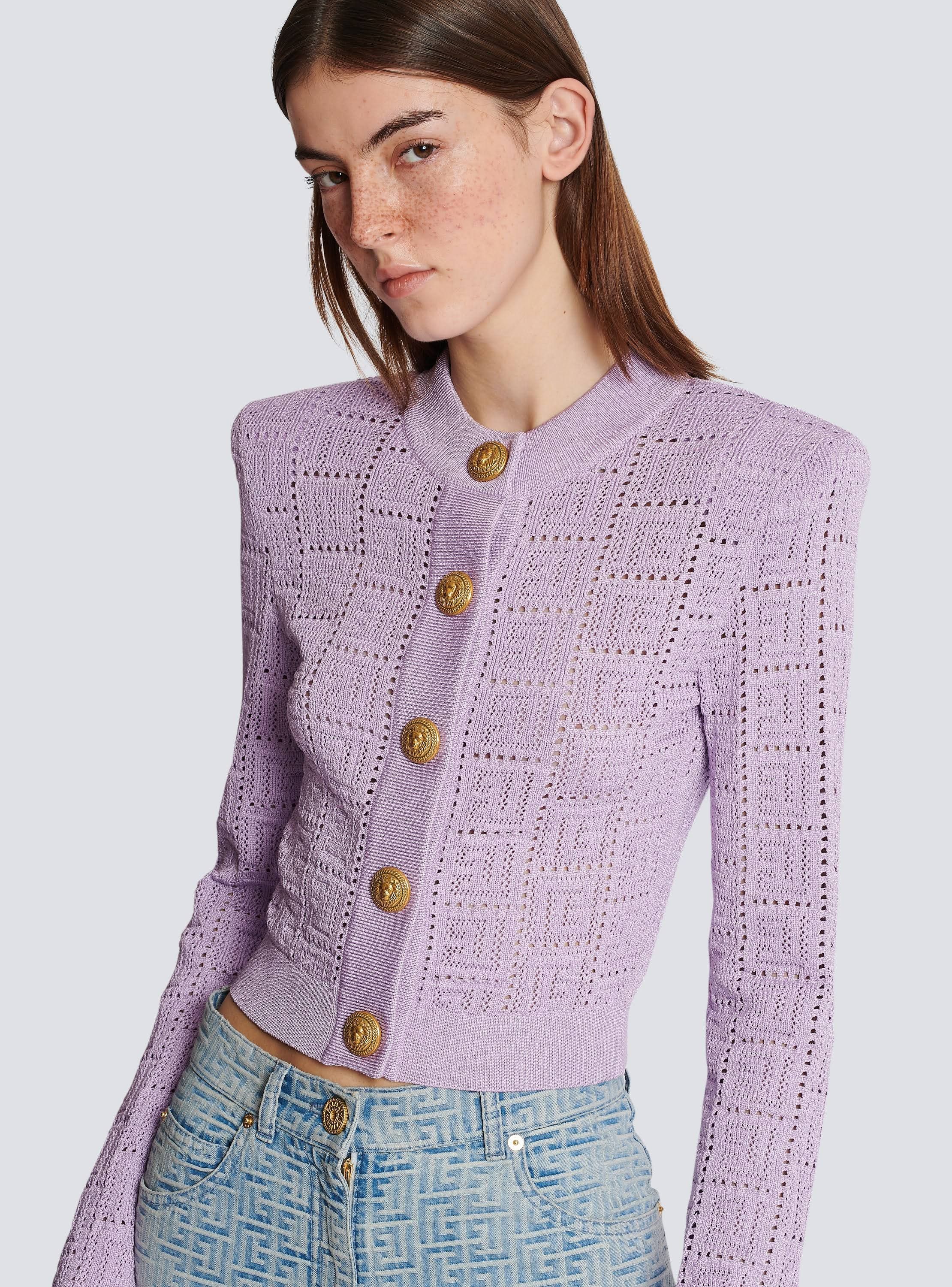 o1srvl11e1123 Buttoned Knit Cardigan in Lilac