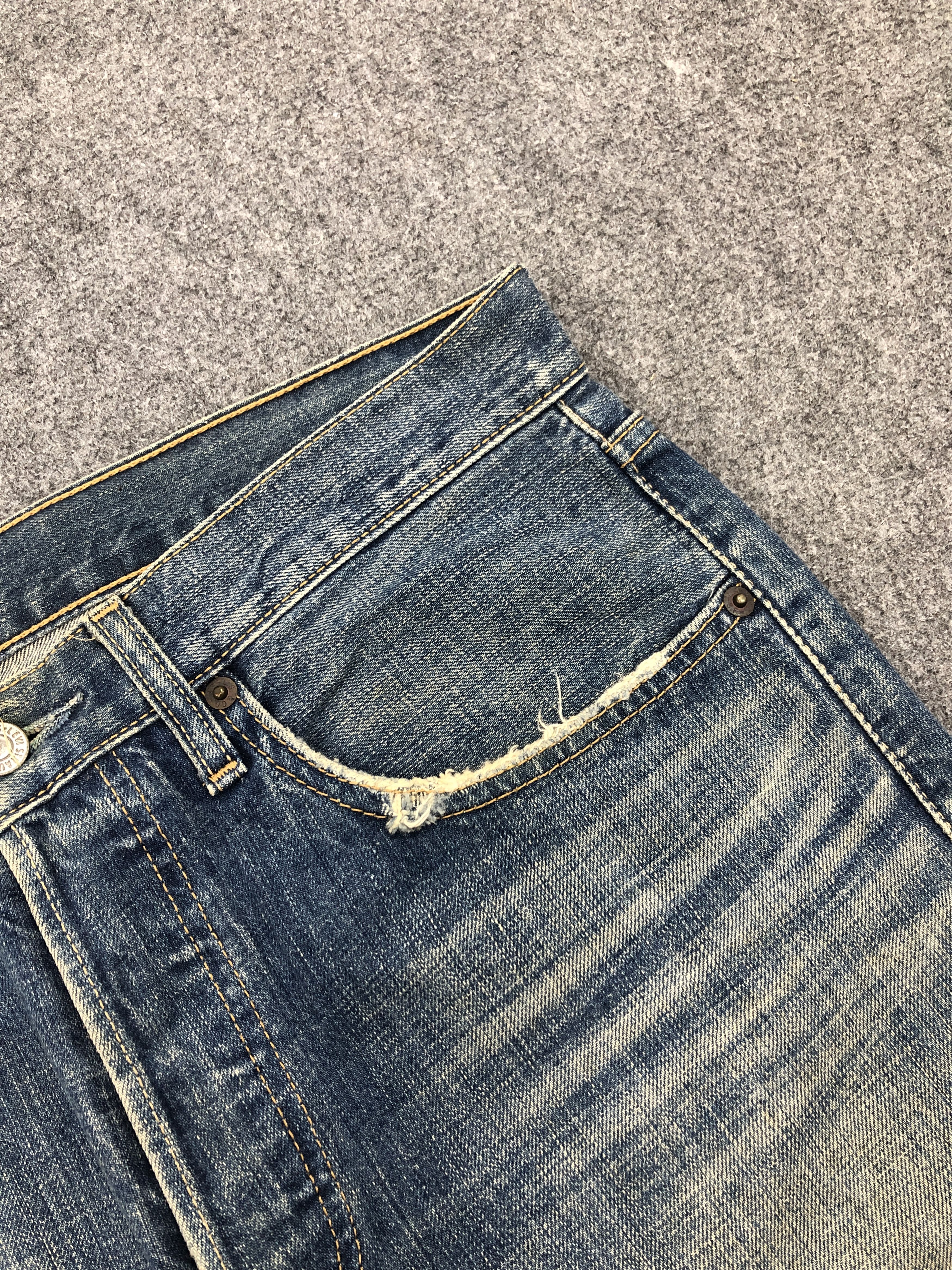 Levi's × Vintage Distressed Vintage Levis 501 Stone Washed Jeans Size US 32 / EU 48 - 12 Thumbnail