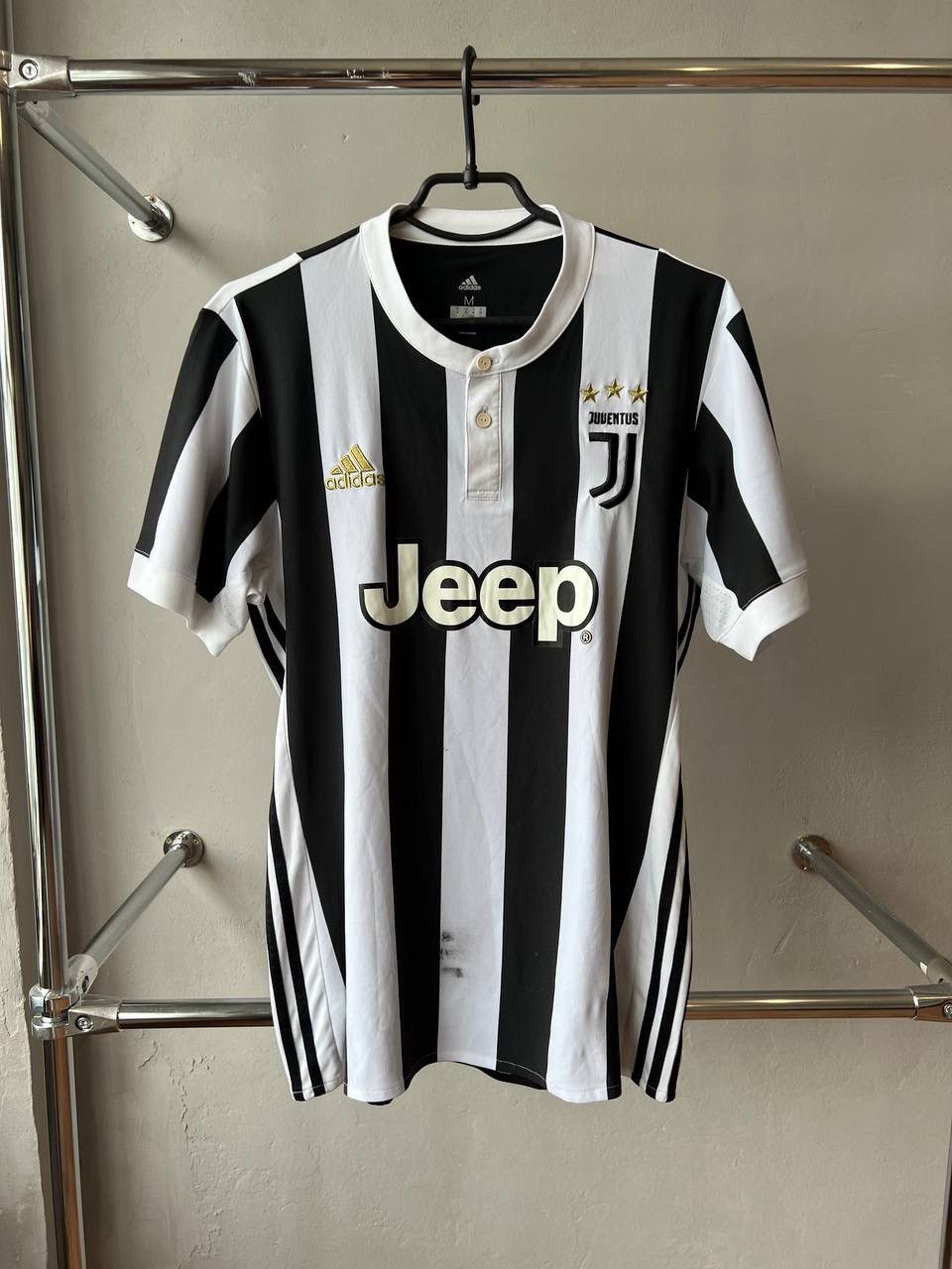 Adidas 2017/18 JUVENTUS FC HOME SOCCER JERSEY FOOTBALL SHIRT ADIDAS Size US M / EU 48-50 / 2 - 3 Thumbnail