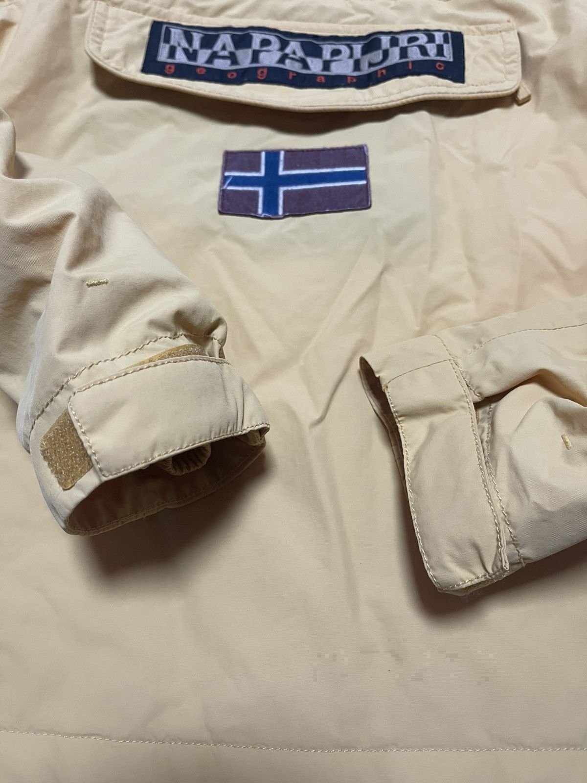 Napapijri Napapijri rainforest outdoor anorak yellow jacket size S Size S / US 4 / IT 40 - 6 Thumbnail