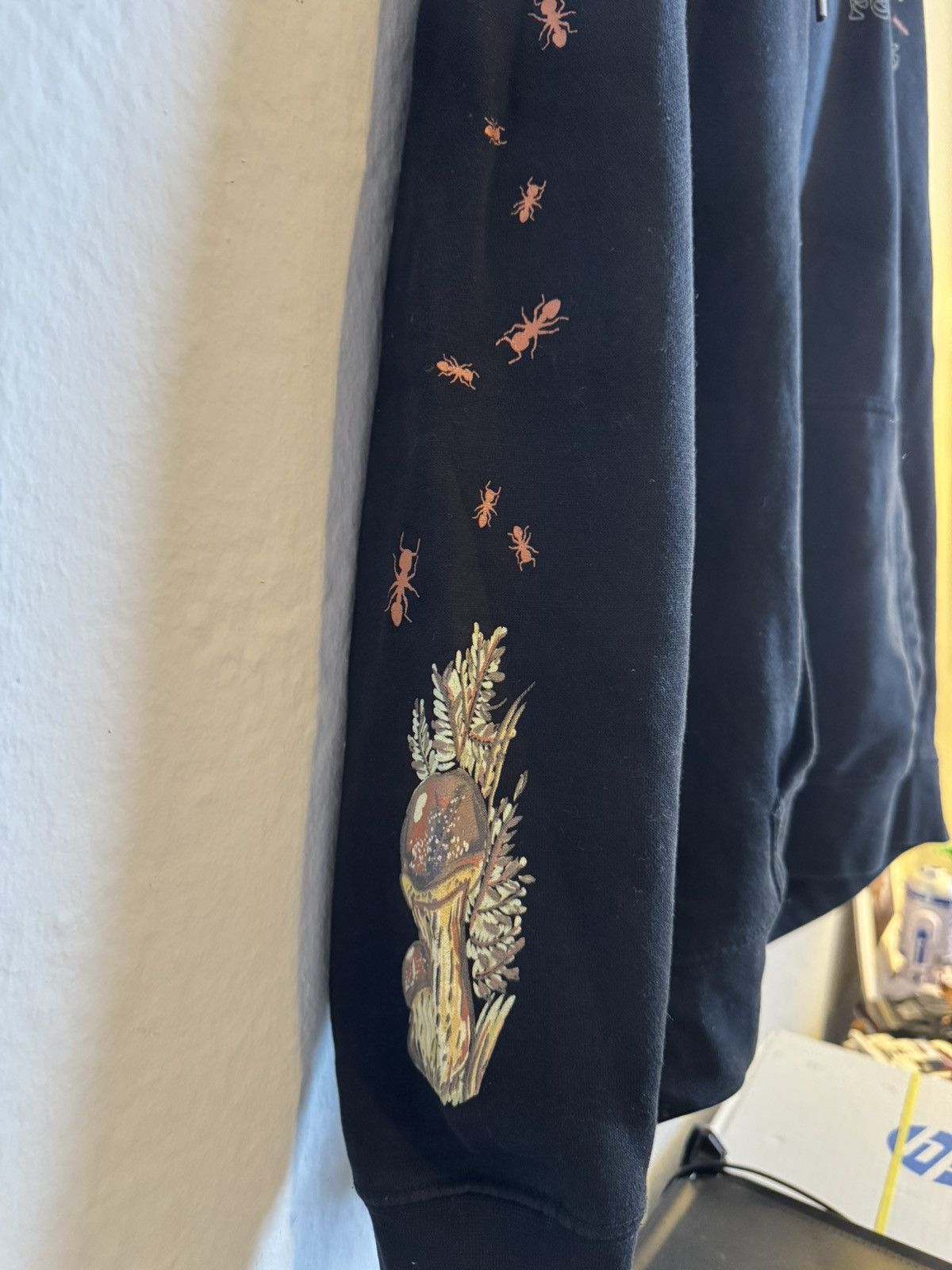 Designer “OTHERWORLDLY FEELINGS” Hoodie Size L Size US L / EU 52-54 / 3 - 4 Thumbnail
