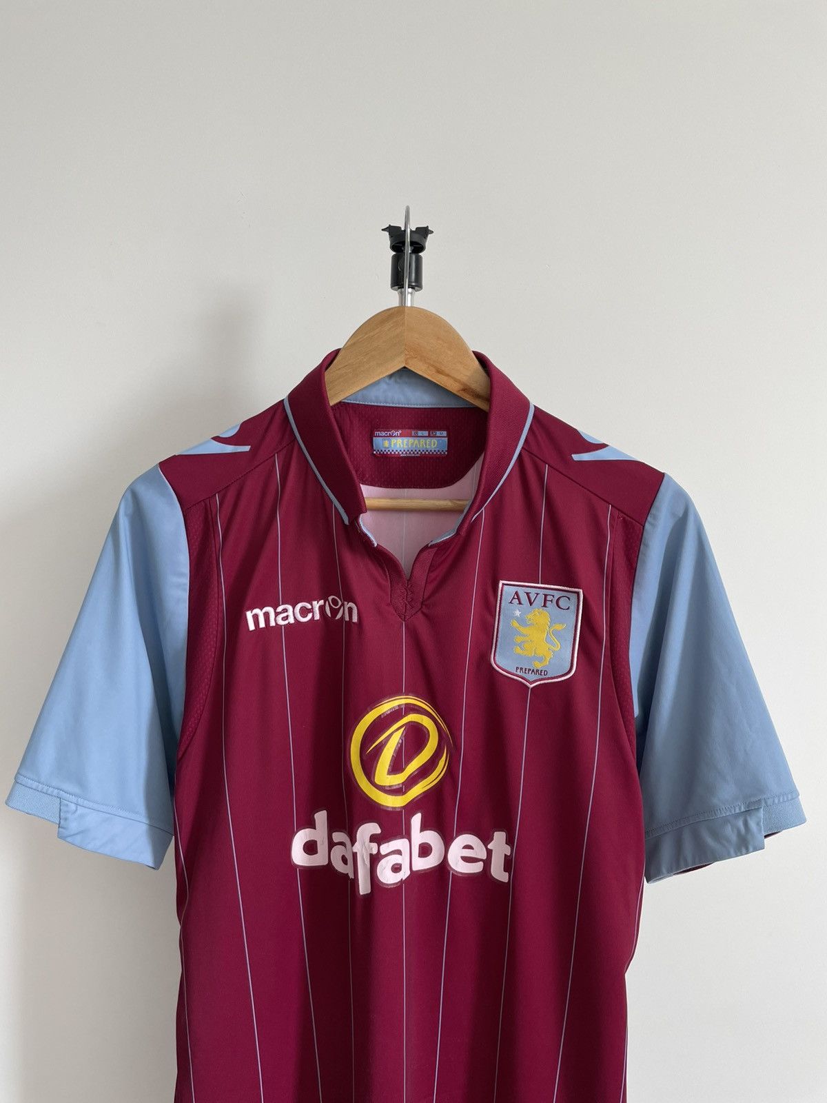 Macron Macron Aston Villa 2014/2015 Home Football Shirt Jersey RARE Size US M / EU 48-50 / 2 - 2 Thumbnail