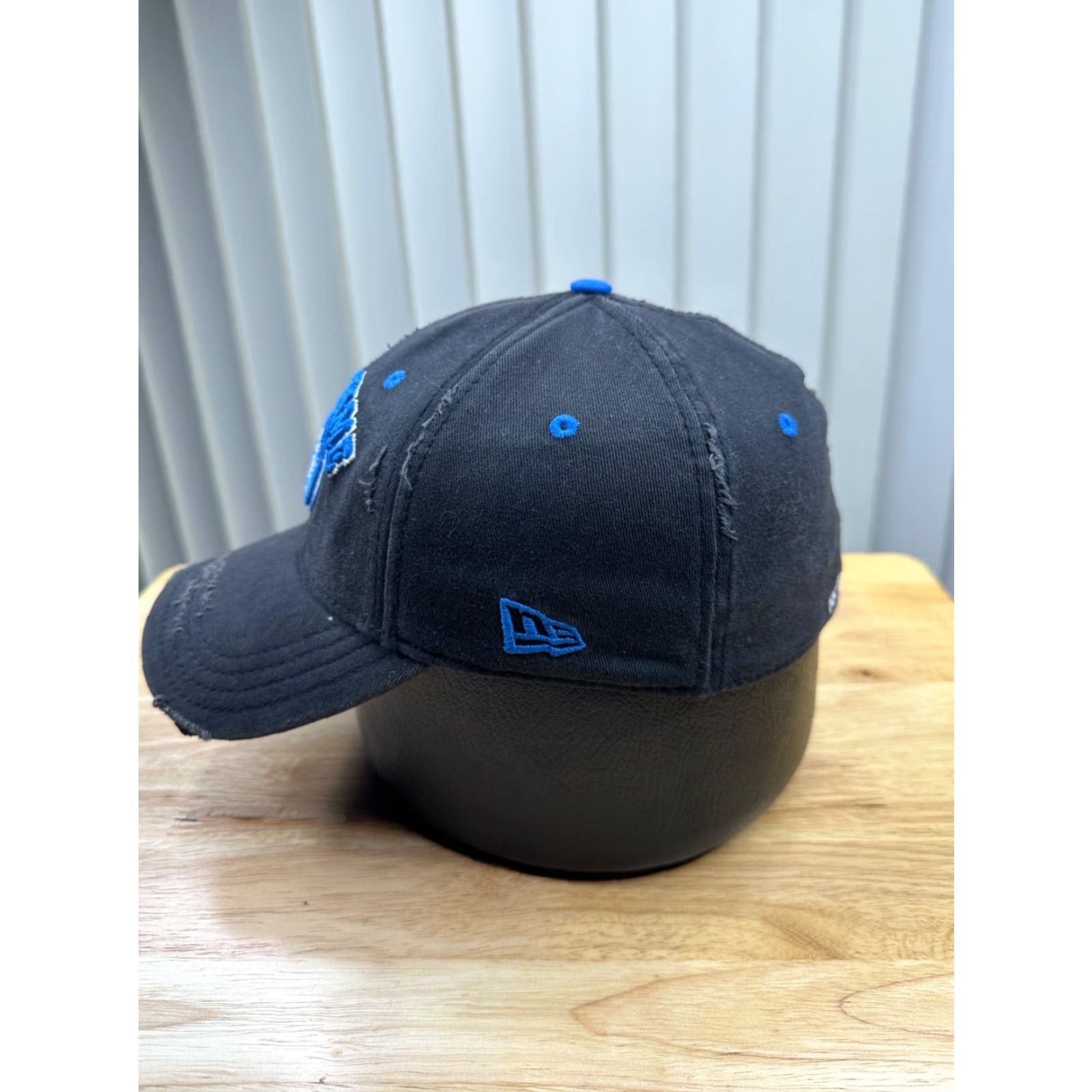 New Era Hockey Hall Of Fame Hat Cap Mens Medium Black Flex Lightweight Casual Adults Size ONE SIZE - 3 Thumbnail