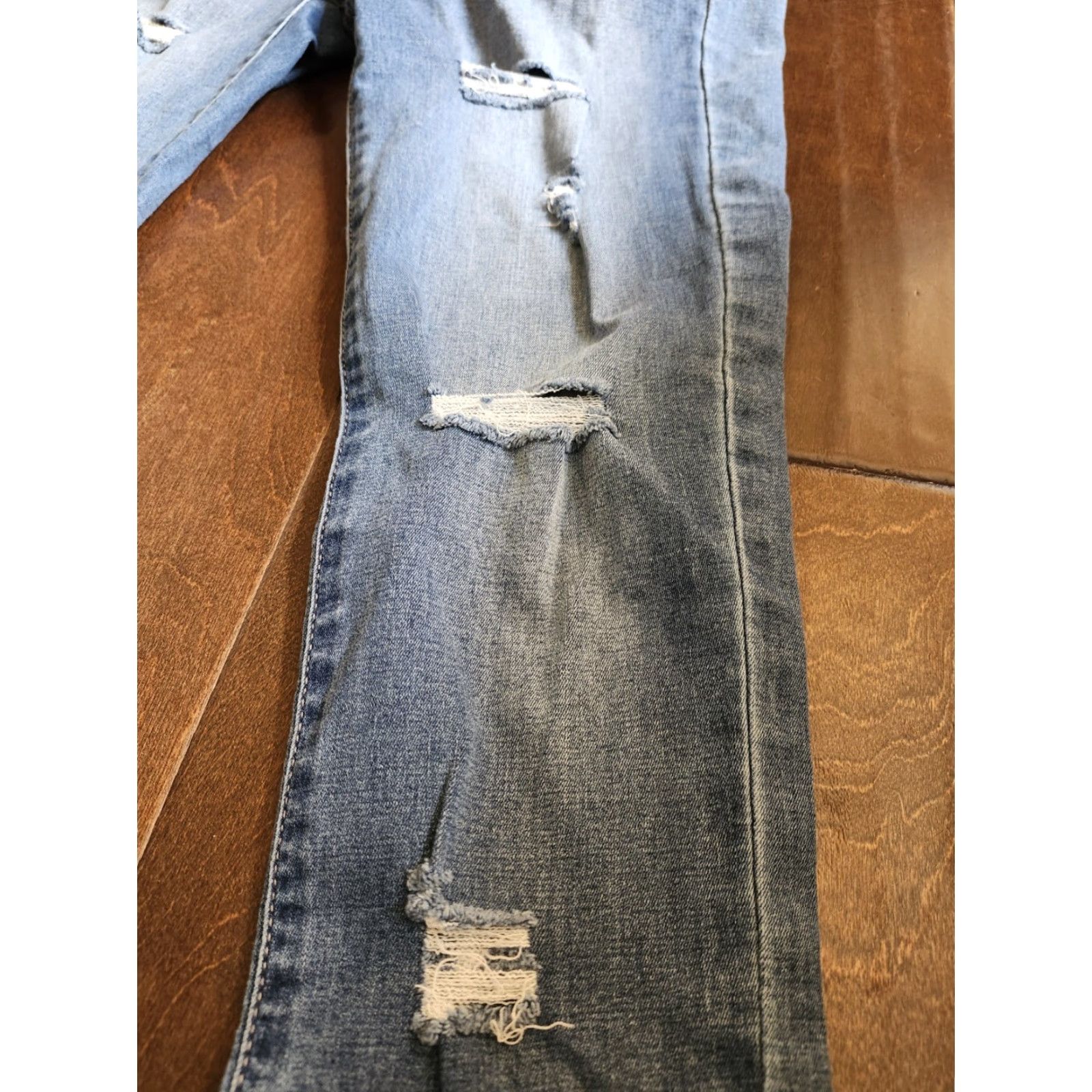 Fashion Nova VINTAGE? No. Fashion Nova Jogger Jeans Medium Blue Wash 7 Womens Jeans High Rise Distressed Elastic Waist Pull on Cotton Blend Denim Size 28" / US 6 / IT 42 - 5 Thumbnail