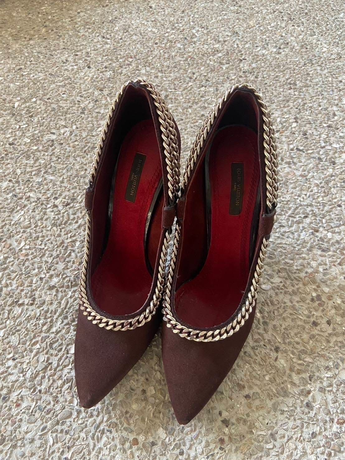 Louis Vuitton Louis Vuitton Suede Chain Embellished Pointed Toe Pumps Size US 7 / IT 37 - 3 Thumbnail