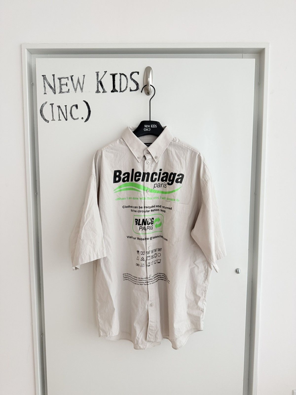 Balenciaga Balenciaga Environmental Short Sleeves Shirt Size US S / EU 44-46 / 1 - 1 Thumbnail