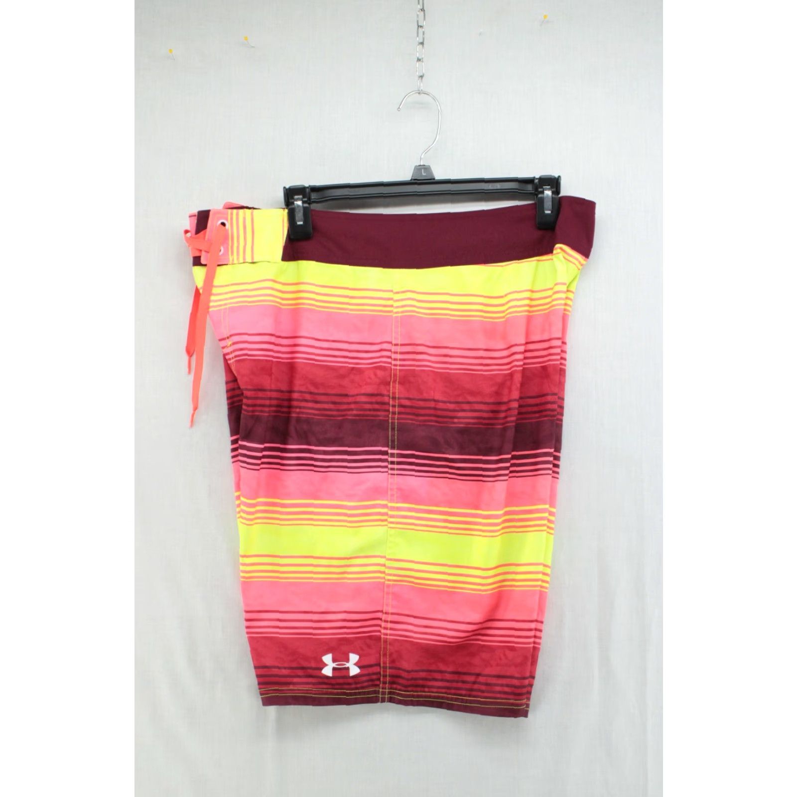 Under Armour Under Armour Board Shorts Men Size 34 Multicolor Beachy 1257781 Striped Cargo Pocket Drawstring 10" Inseam Regular Mens Size US 34 / EU 50 - 5 Thumbnail