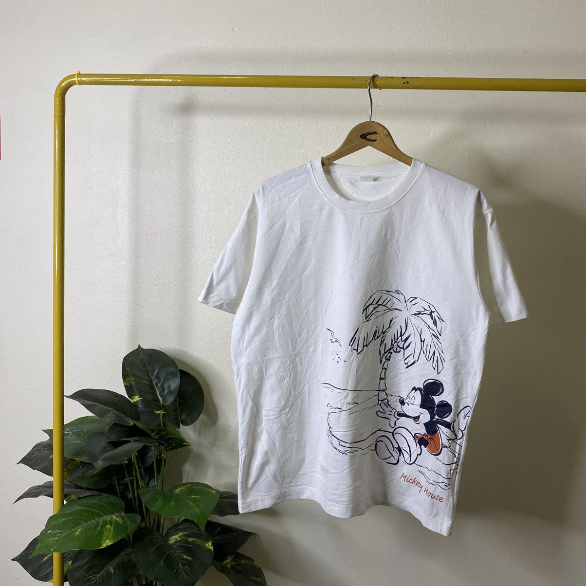 Mickey Mouse Vintage Y2K Disney Mickey Mouse Hawaii T Shirt Size US L / EU 52-54 / 3 - 1 Thumbnail