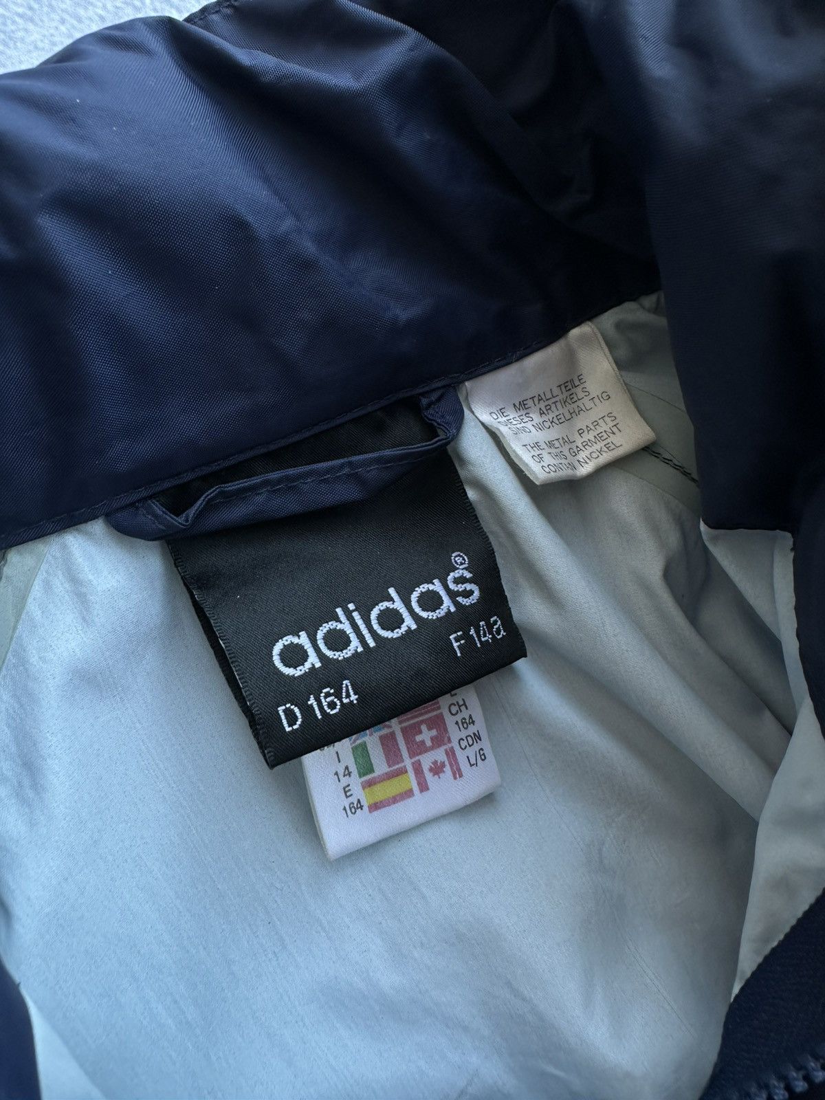 Adidas Vintage Adidas Nylon 90s Big Logo Jacket Size US S / EU 44-46 / 1 - 4 Thumbnail