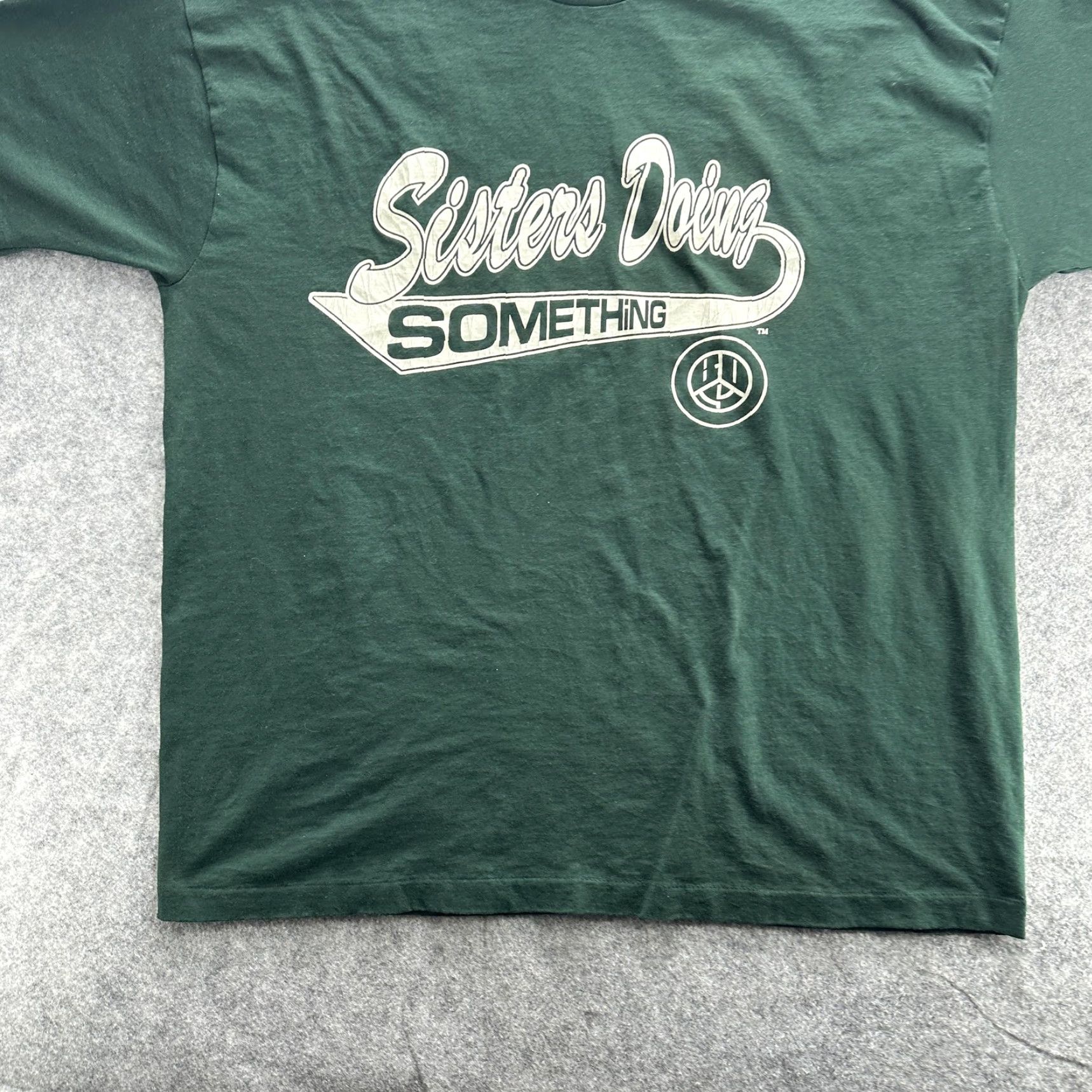 Vintage VINTAGE Sisters Doing Something Shirt Mens 2XL Green 90s Graphic BDS Brothers USA Shirt Mens 2XL Size US XXL / EU 58 / 5 - 3 Thumbnail