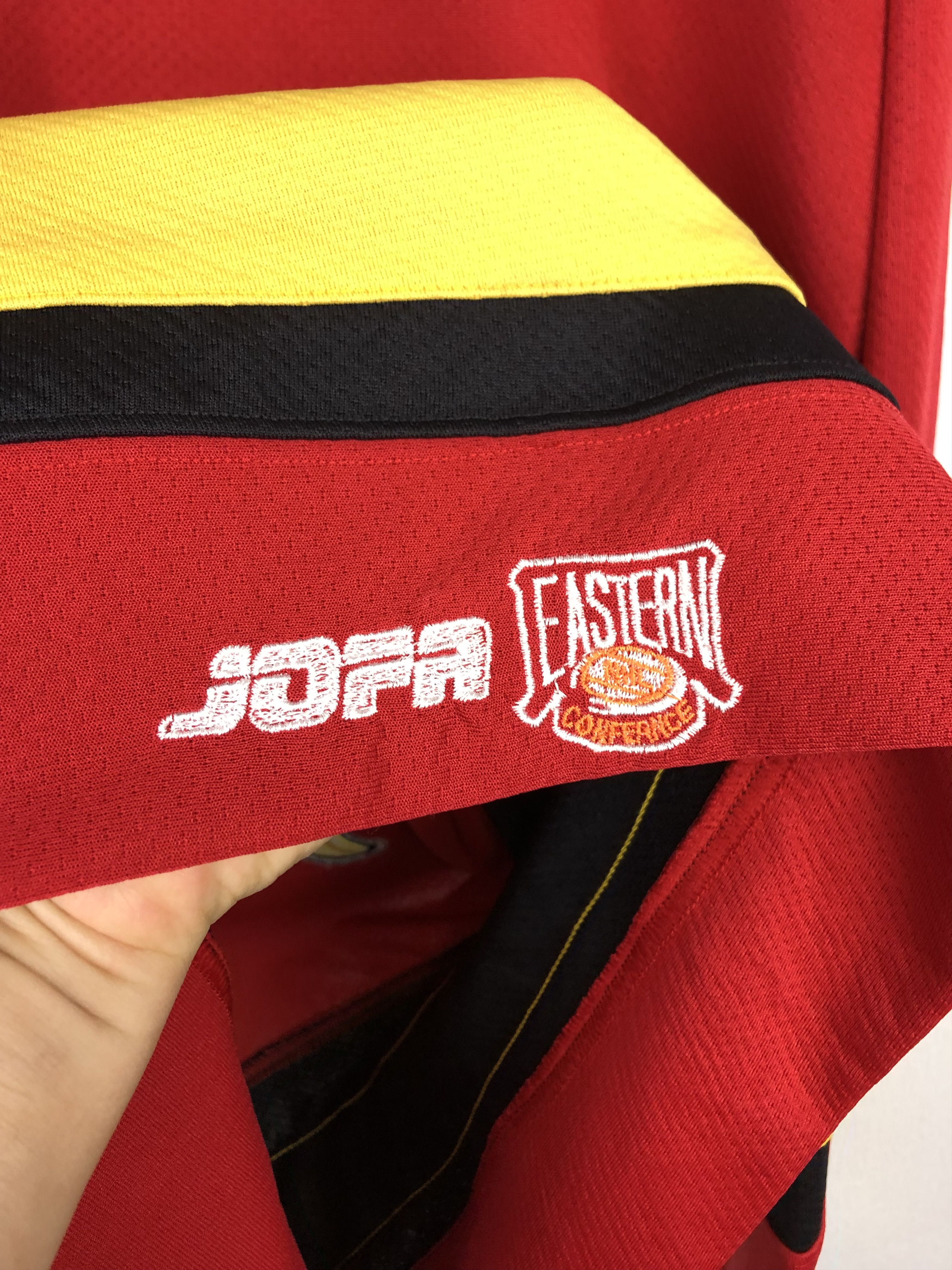 NHL Vintage 90's Ottawa Senators Hockey Jersey NHL Red Shirt Size US M / EU 48-50 / 2 - 11 Thumbnail