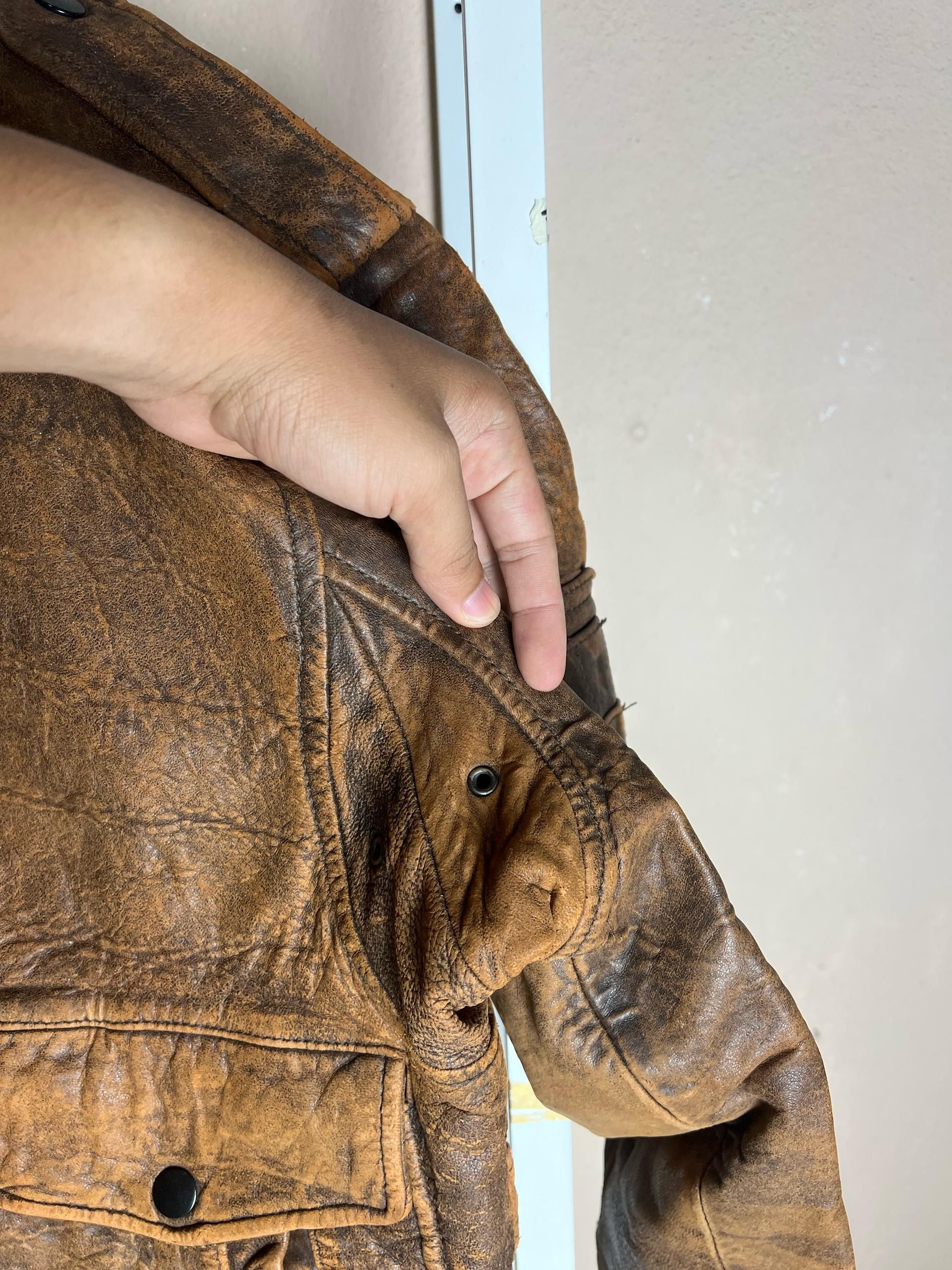 Vintage Vintage Disstrassed Sub Urban Tokyo Leather Flight Jacket Size US S / EU 44-46 / 1 - 3 Thumbnail