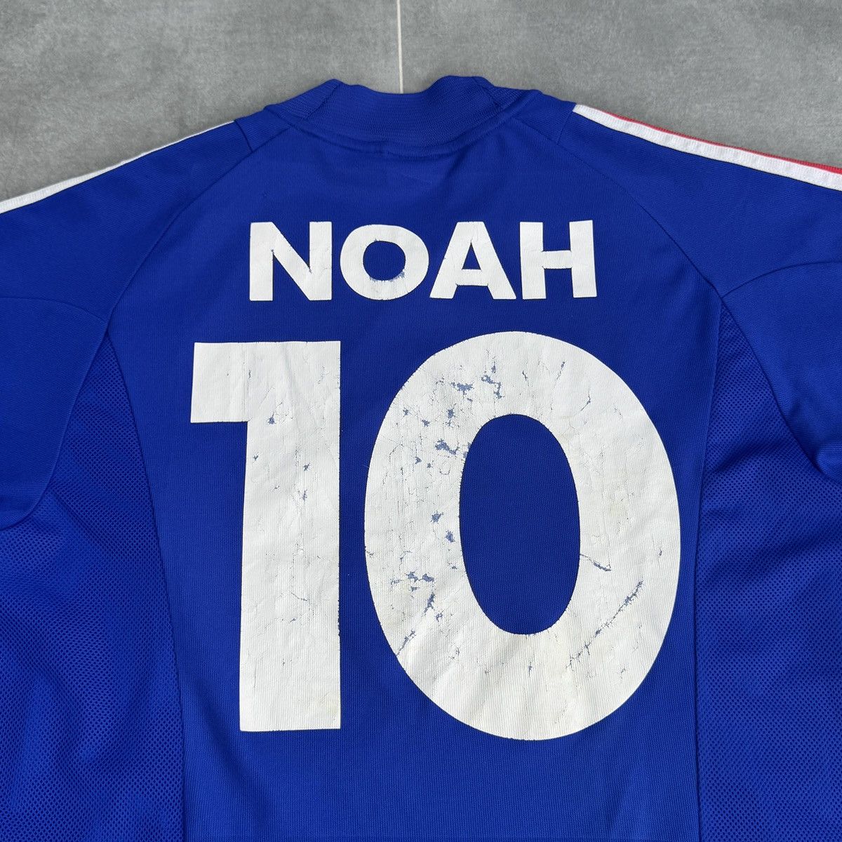 Vintage Vintage Adidas France National 2002/2004 Home Soccer Jersey Size US M / EU 48-50 / 2 - 19 Thumbnail