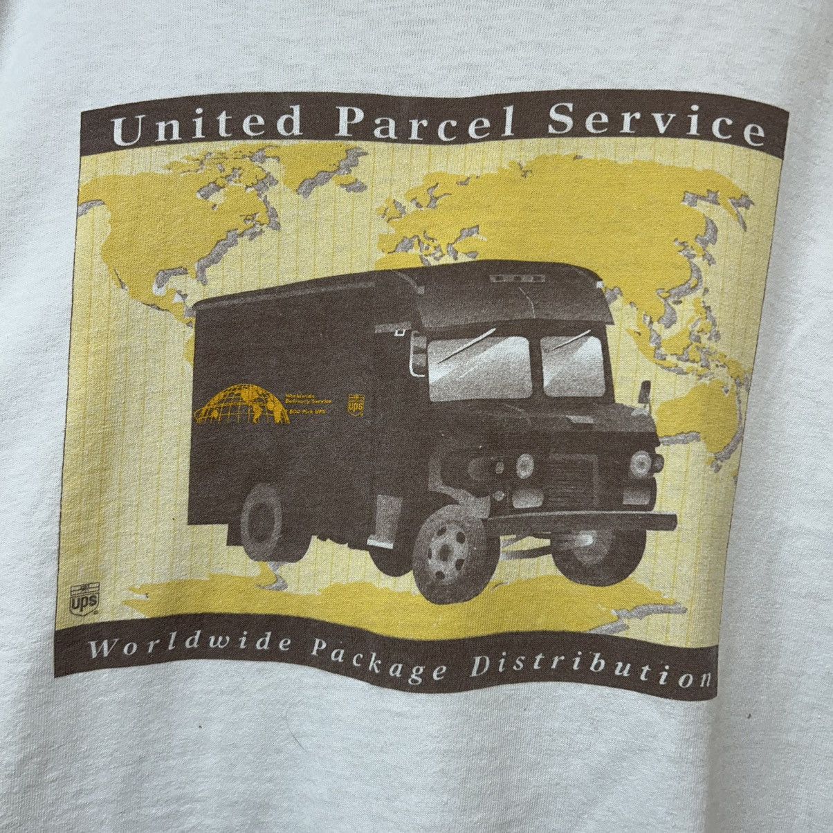 Fruit Of The Loom Vintage 90s UPS Mail Parcel Service Promo Graphic T Shirt Size US XL / EU 56 / 4 - 9 Thumbnail