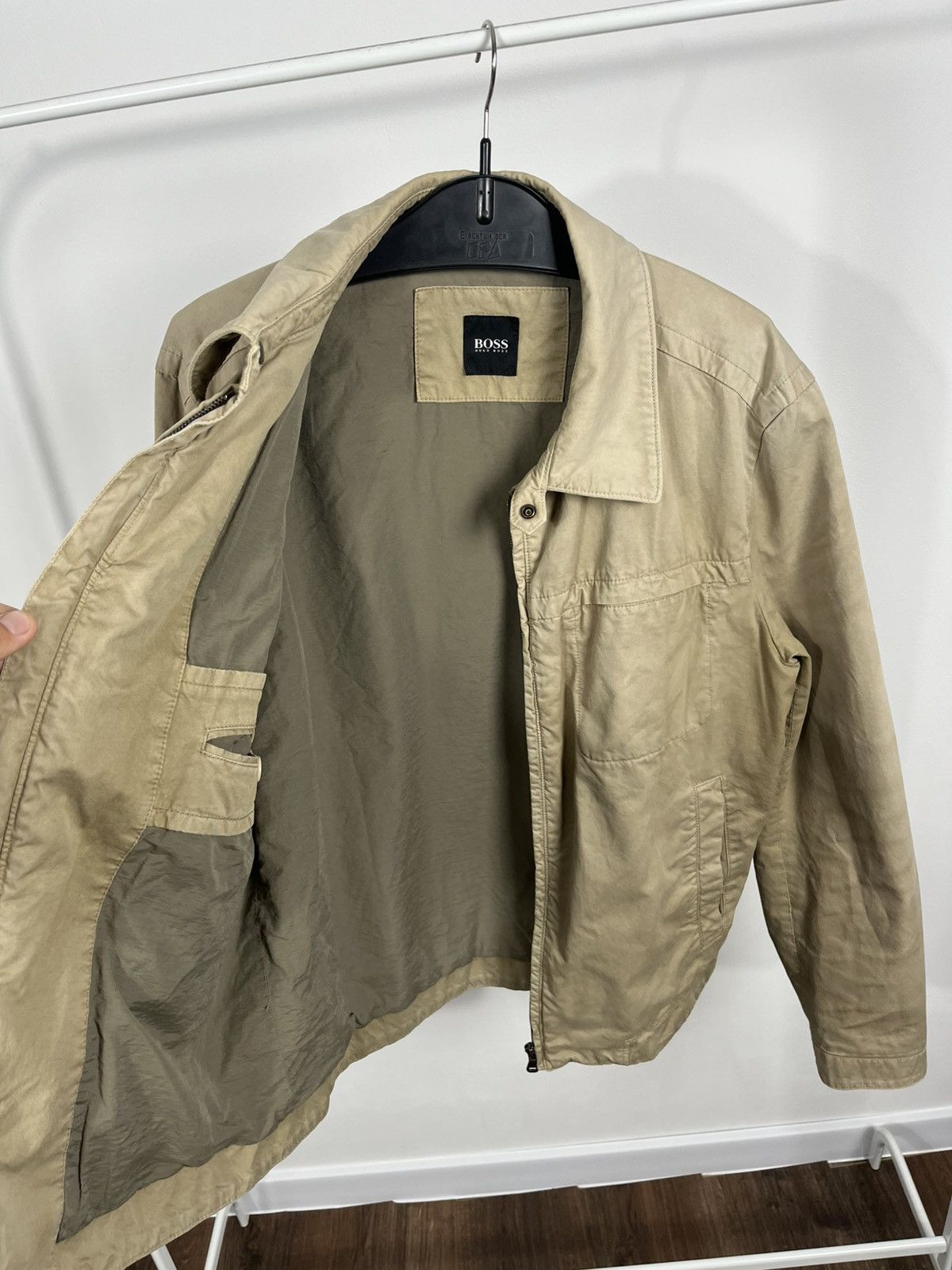 Hugo Boss Vintage Hugo Boss Beige Cotton Zip Up Jacket Size L Size US L / EU 52-54 / 3 - 9 Thumbnail