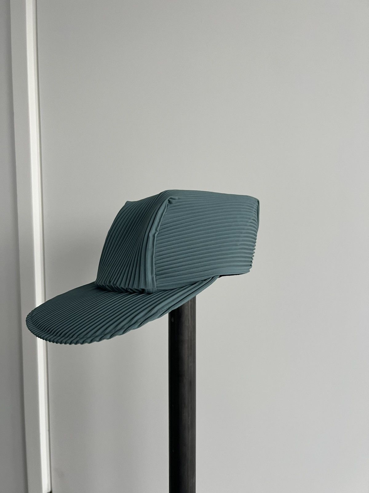 帽子 super rare ISSEYMIYAKE Pleated hat Japan PLEATS CAP Hat Black – ISSEY MIYAKE EU