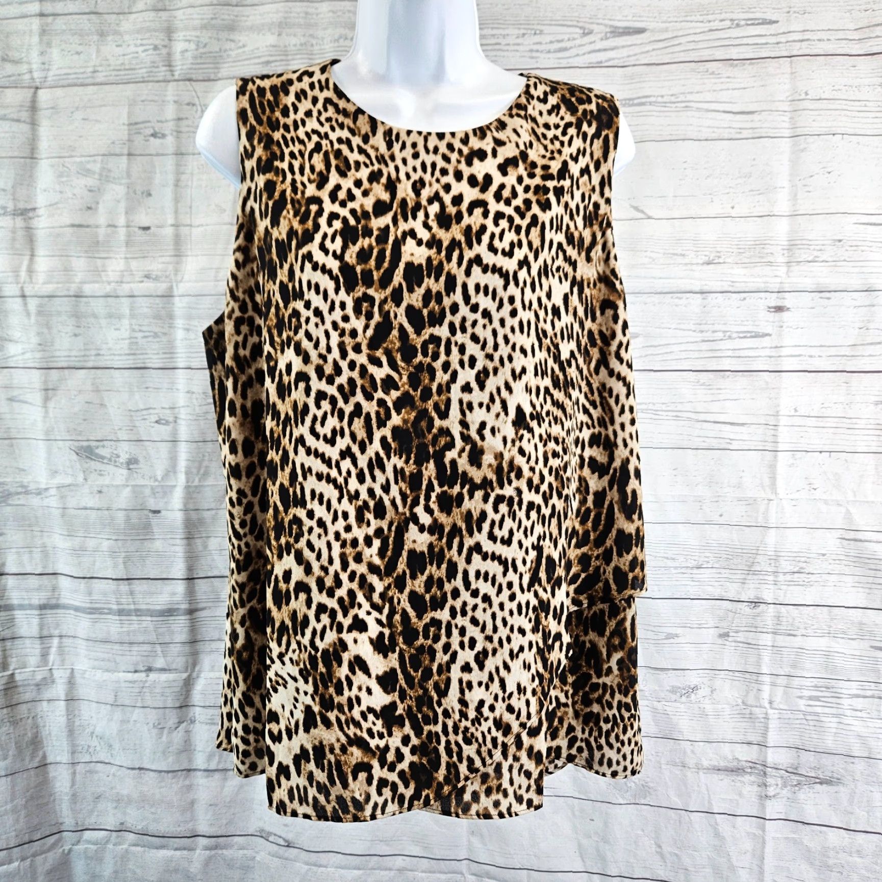 Vintage Chicos Womens Top Sleeveless Brown Animal Print Size Large Blouse Size L / US 10 / IT 46 - 2 Thumbnail