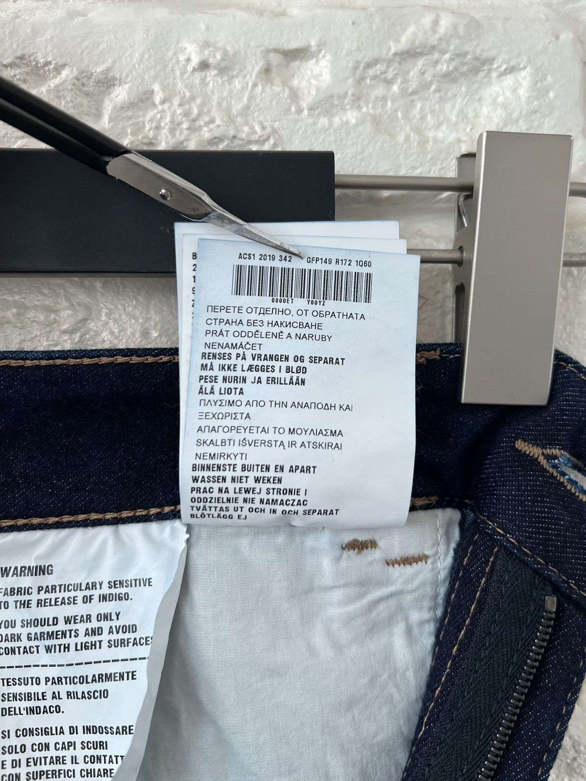 Prada Prada Milano Logo Navy Denim Slim Jeans 27 size Size 27" / US 4 / IT 40 - 10 Thumbnail