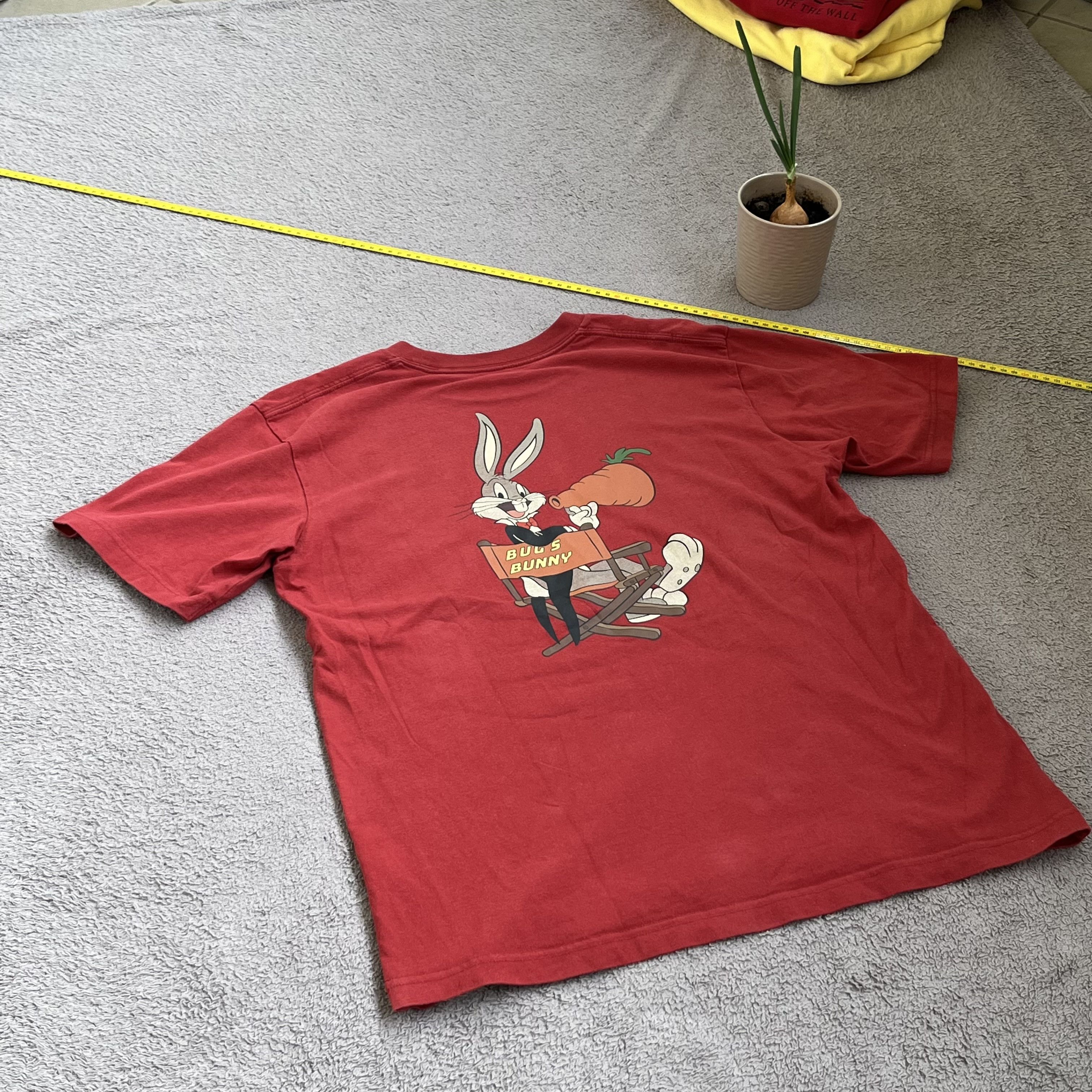 Cartoon Network × Uniqlo Uniqlo x Looney Tunes Bugs Bunny red t shirt tee print Size US L / EU 52-54 / 3 - 8 Thumbnail