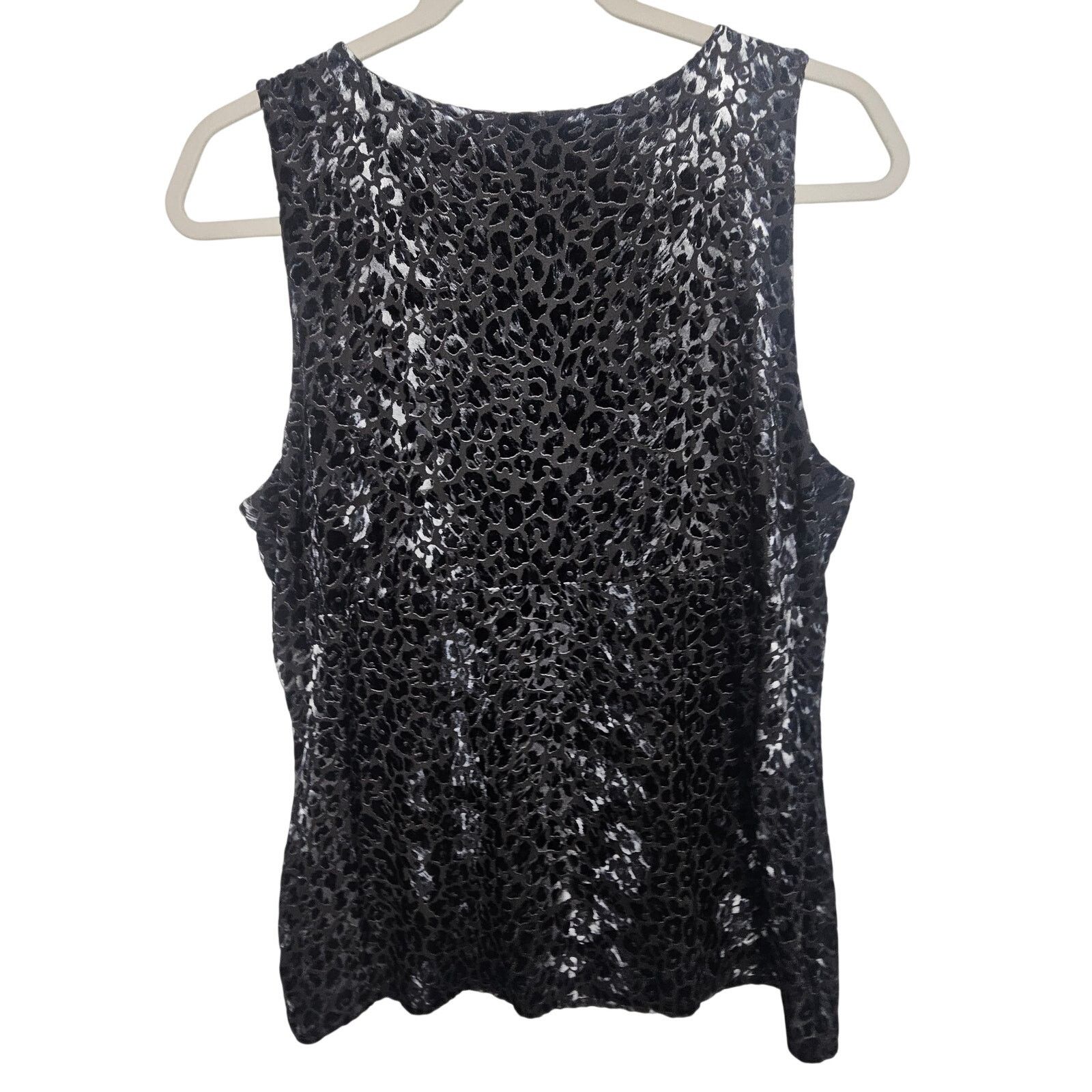 White House Black Market White House Black Market Womens Velvet Burnout Surplice Top Size L / US 10 / IT 46 - 7 Thumbnail
