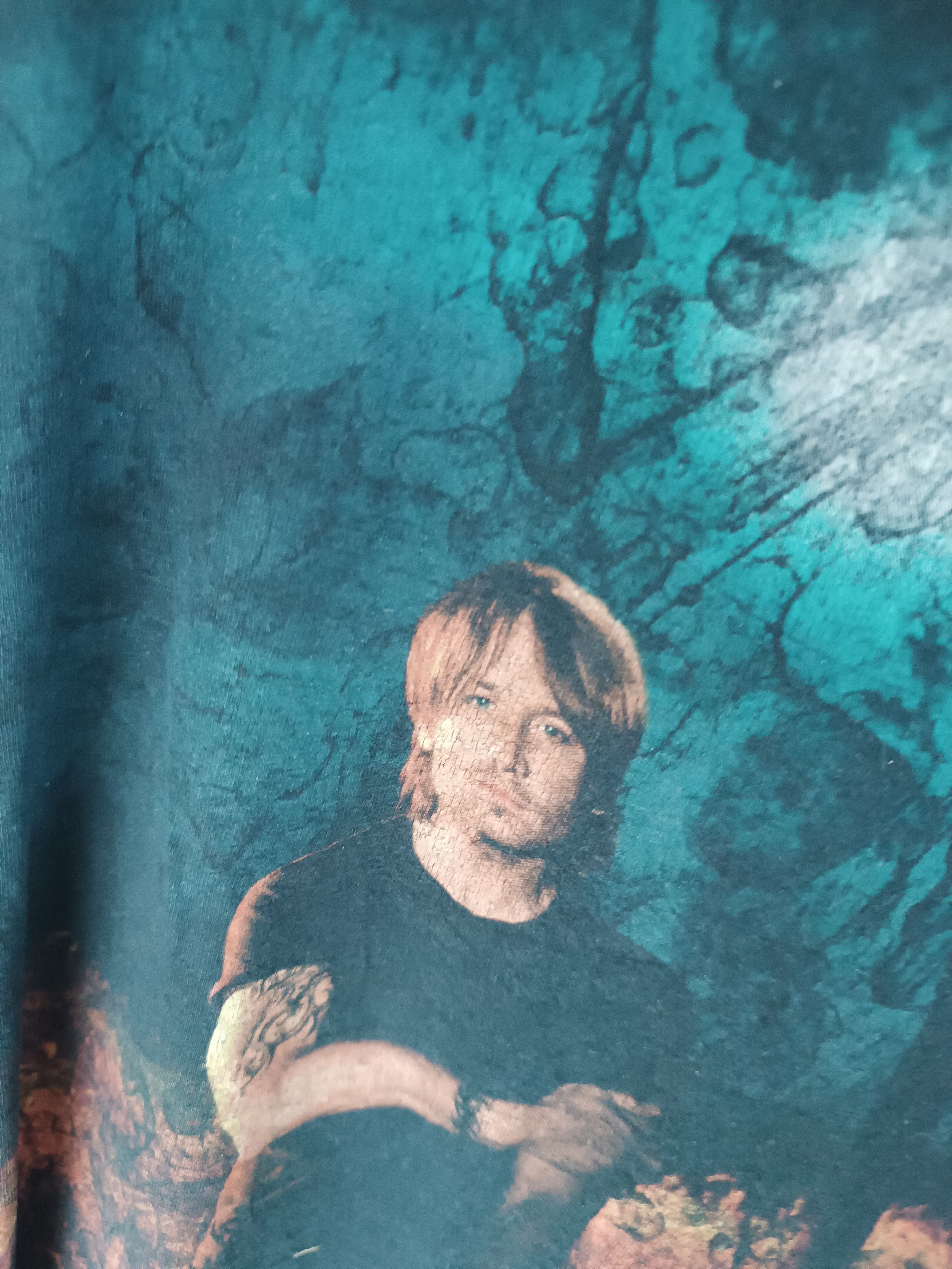 FADED VINTAGE 2014 KEITH URBAN TOUR TEE blake shelton church
