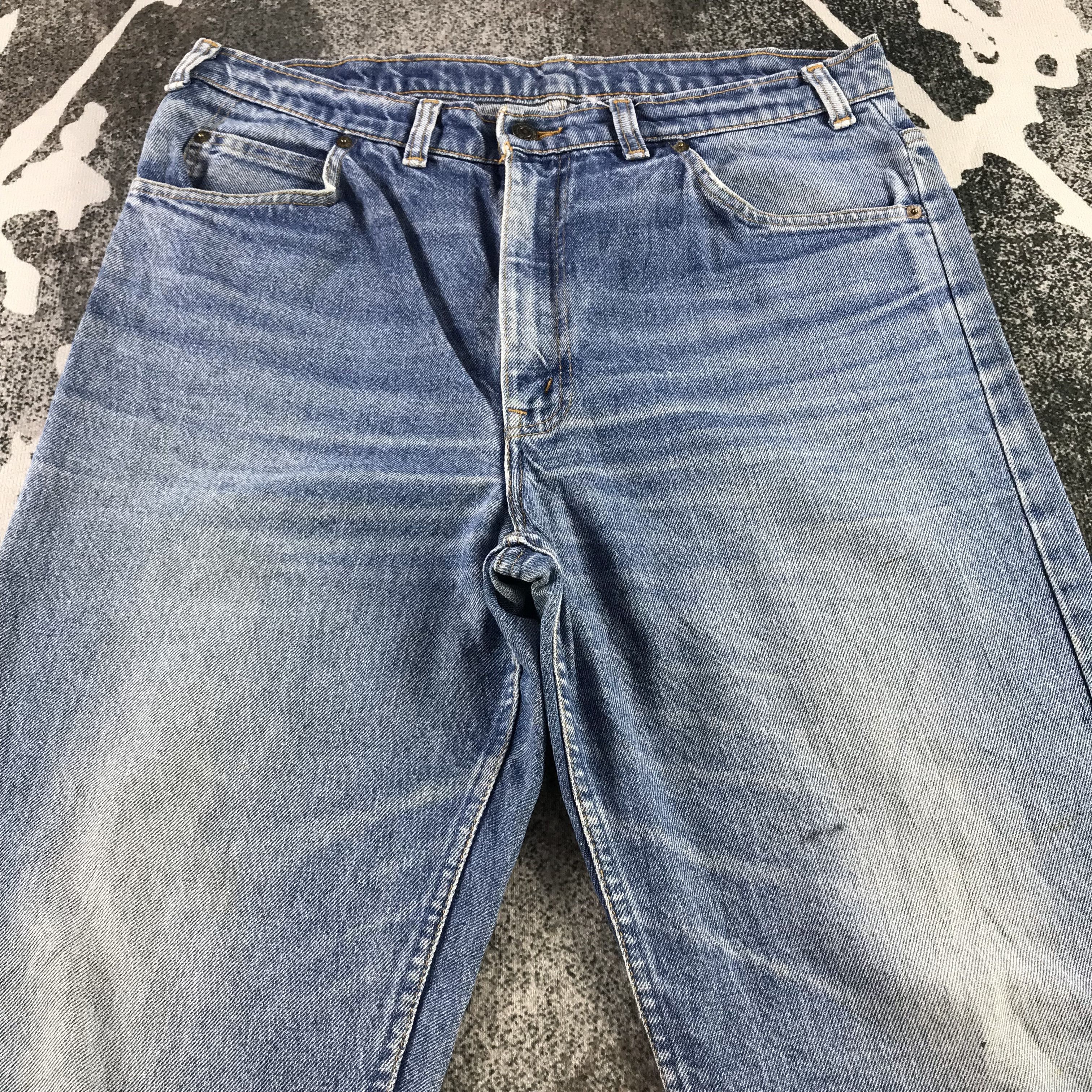 Levi's Vintage Levis 617 Jeans Medium Wash Denim KJ3379 Size US 36 / EU 52 - 3 Thumbnail