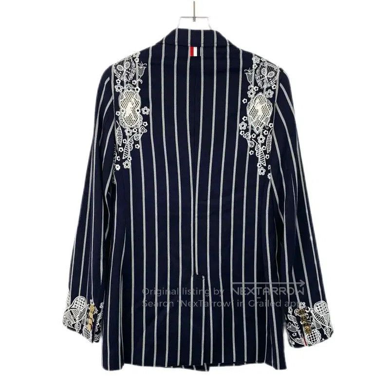 Thom Browne Thom Browne Women's Navy Wool Jacket . Size XS / US 0-2 / IT 36-38 - 2 Thumbnail