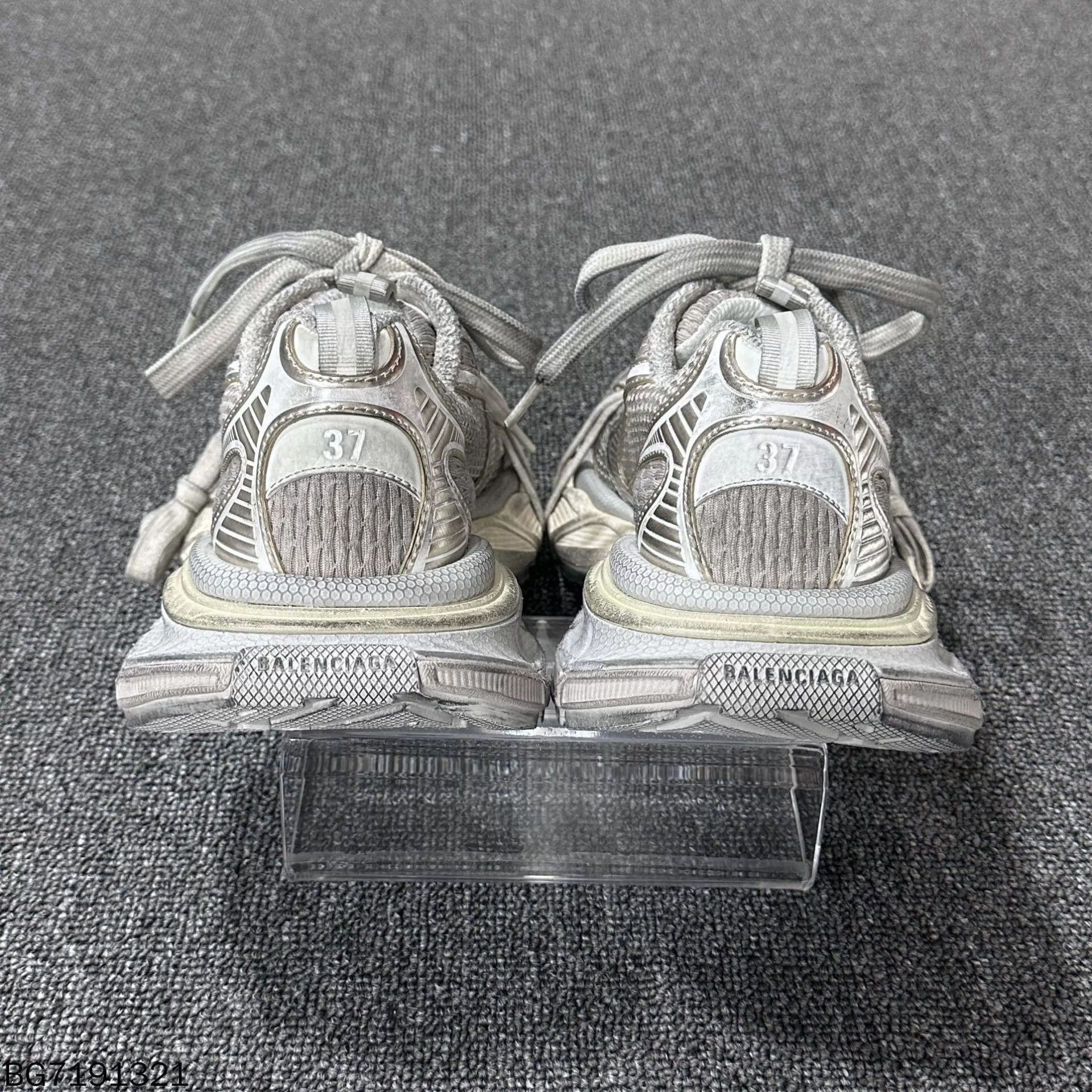 Balenciaga Balenciaga 3xl Mesh Distressed Dad Sneakers 37 Size US 7 / IT 37 - 5 Thumbnail