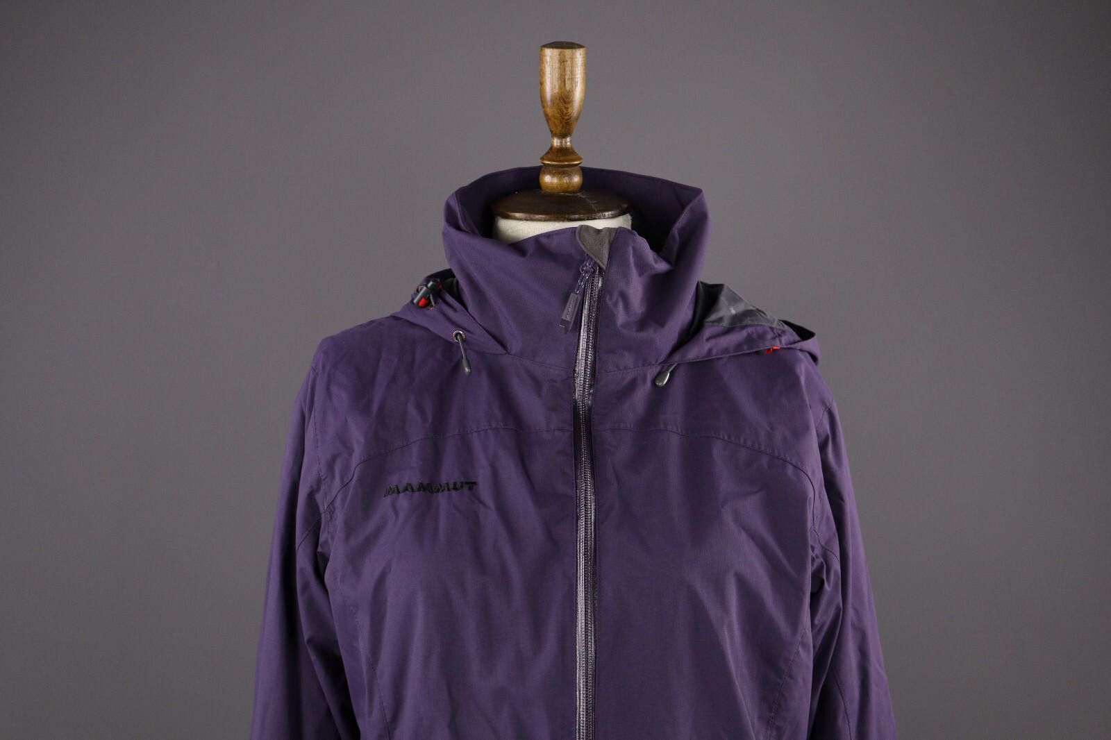 Mammut Mammut Dry-Tech Waterproof Windbreaker Outdoor Jacket Size S Size S / US 4 / IT 40 - 2 Thumbnail