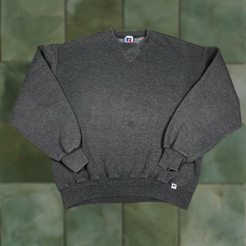 Russell Athletic VINTAGE Russell Athletic Sweatshirt Gray Blank Crewneck L Adults Unisex 90s / 60/40 Polyester Cotton Size US L / EU 52-54 / 3 - 1 Thumbnail