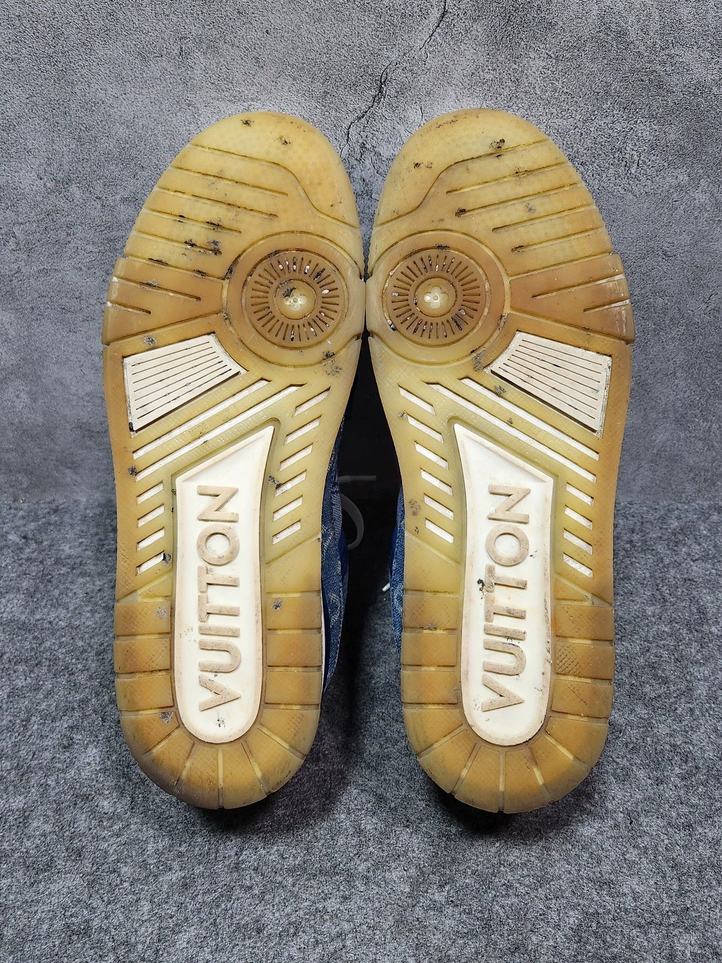Louis Vuitton LOUIS VUITTON denim all-over print low-top casual sneakers Size US 7.5 / EU 40-41 - 9 Thumbnail